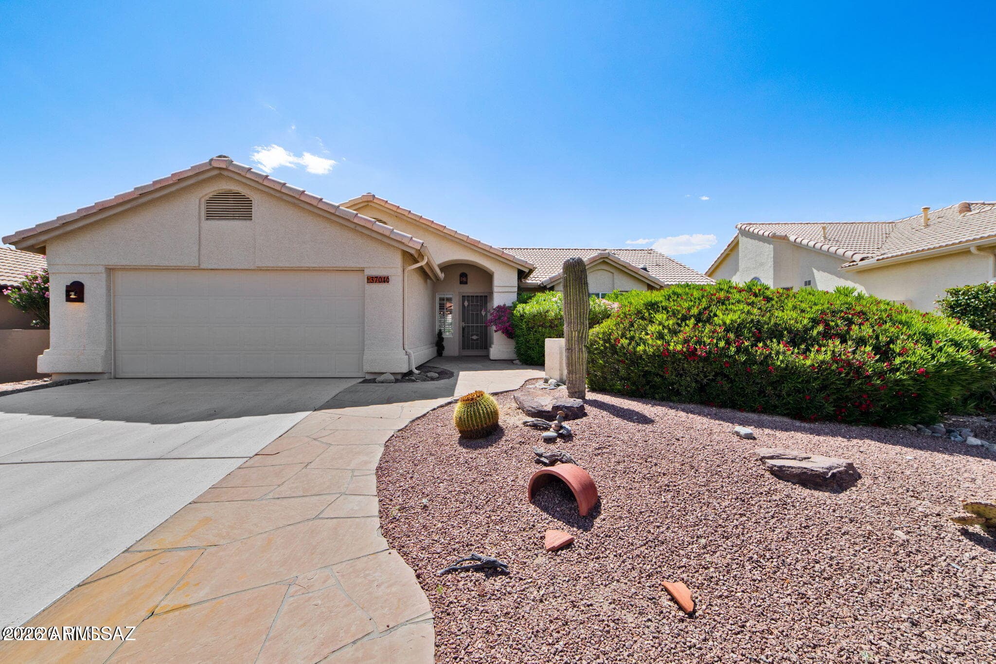 37046 S Rock Crest Dr — photo 2