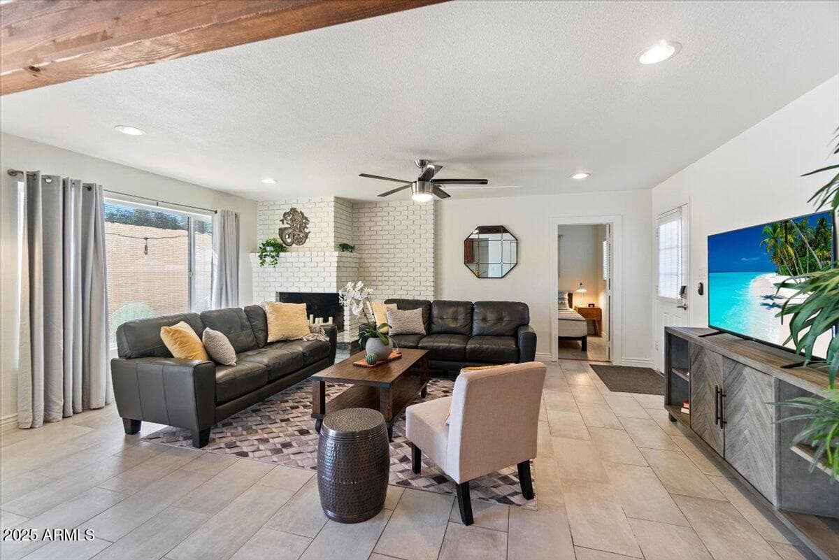 8209 E Heatherbrae Ave — photo 1