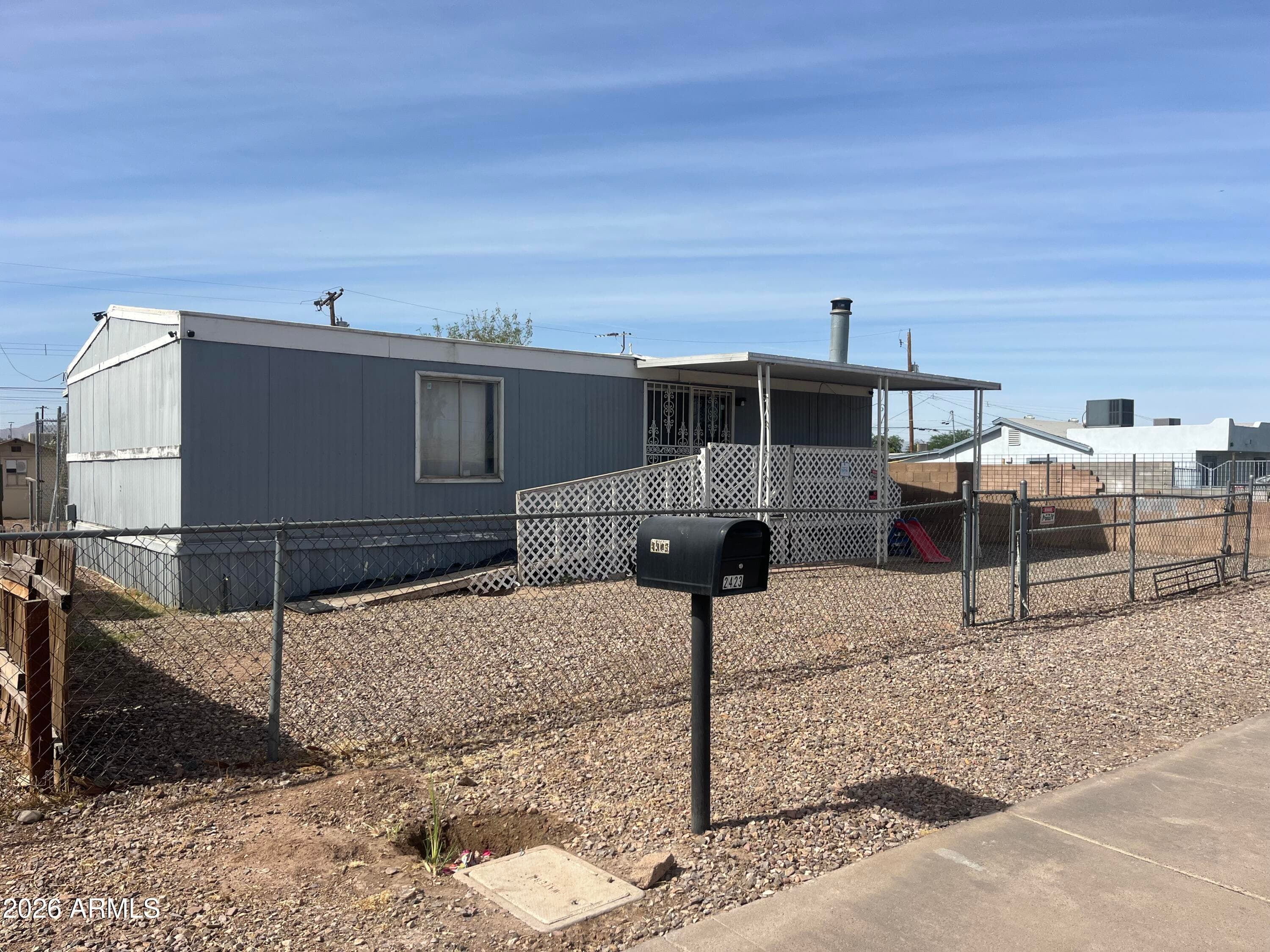 2423 W Yuma St — photo 2