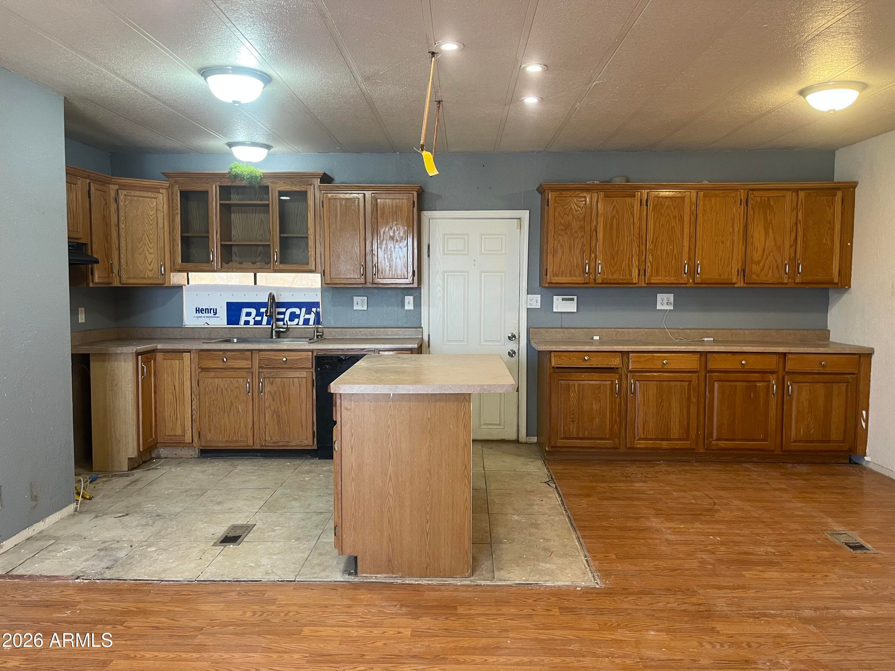 2423 W YUMA ST - See more photos