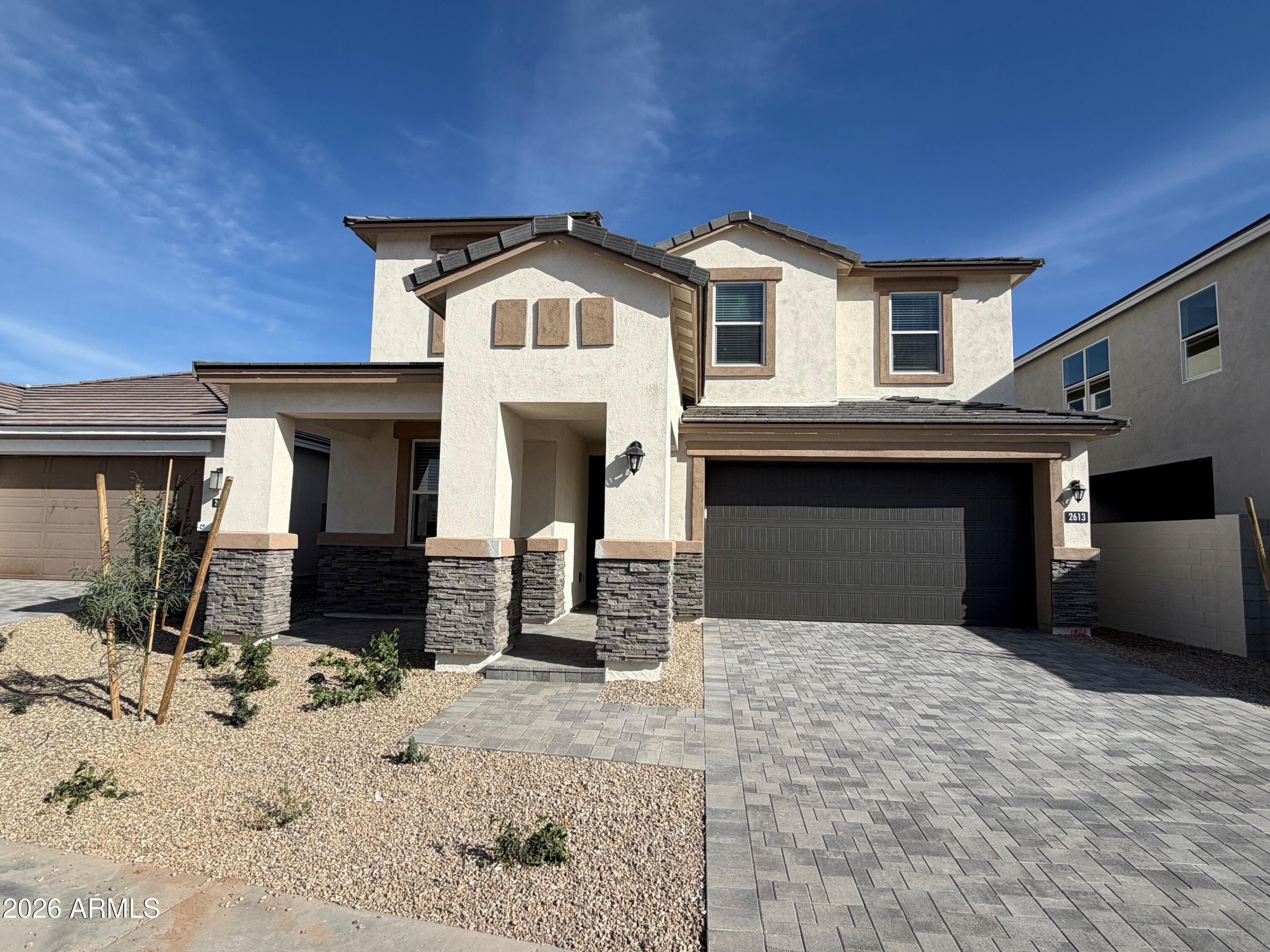 2613 E Villa Linda Dr — photo 1