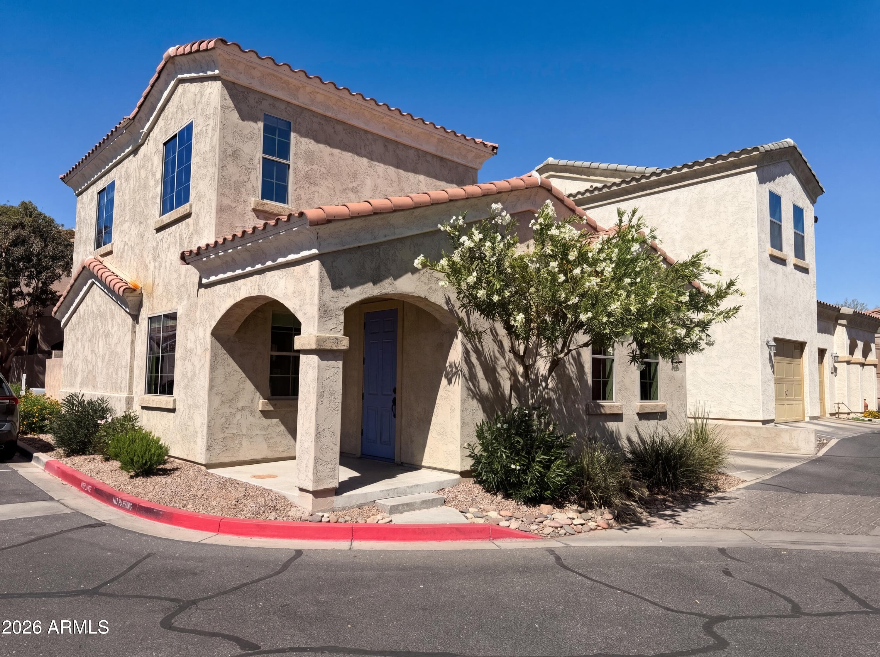 1729 S Desert View Pl — photo 1