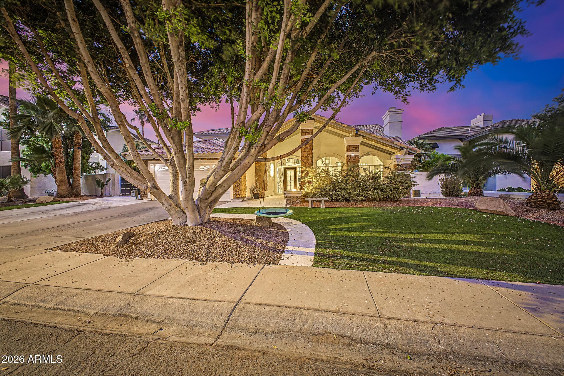 1734 E Queen Palm Dr — photo 1