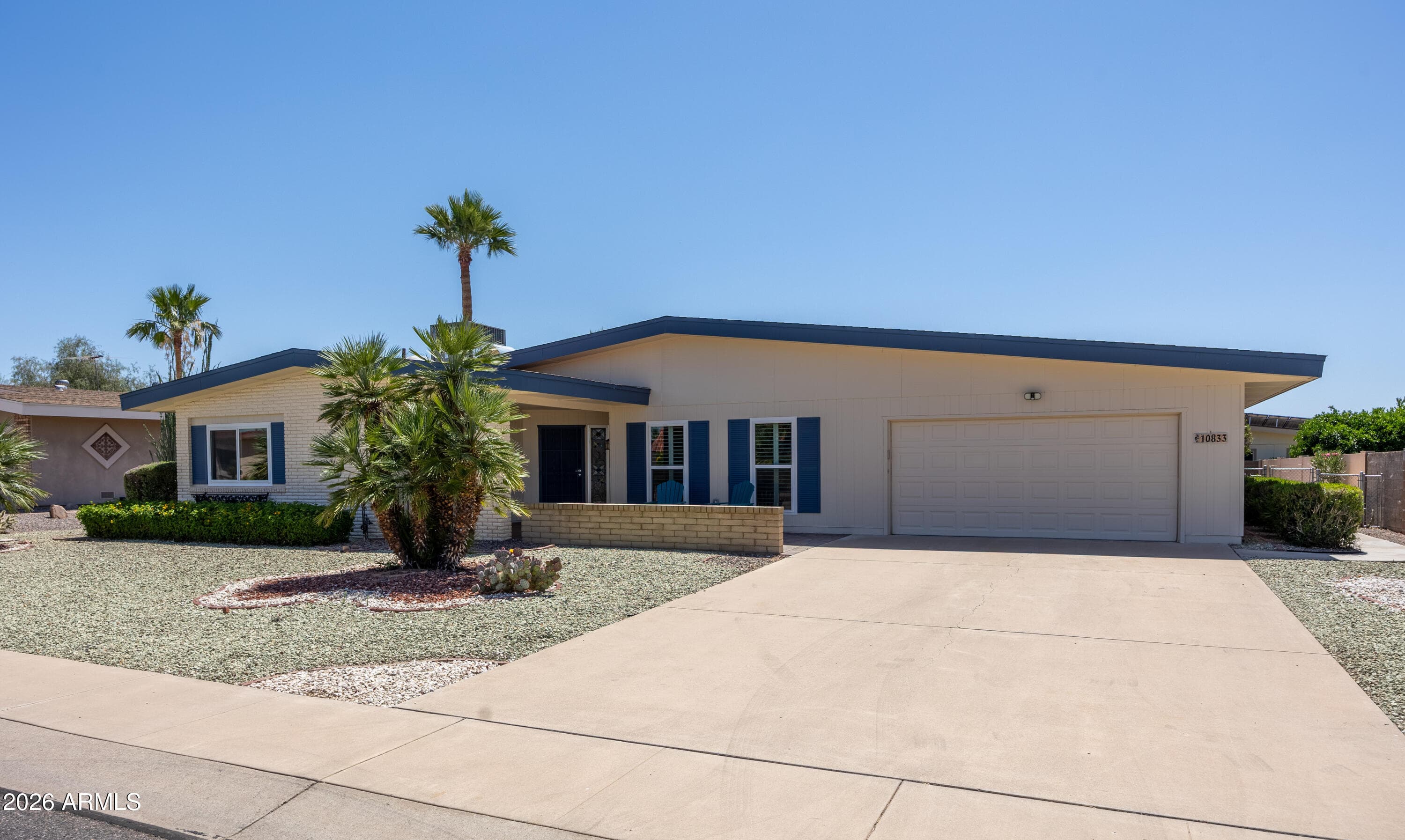 10833 W Acacia Dr — photo 2