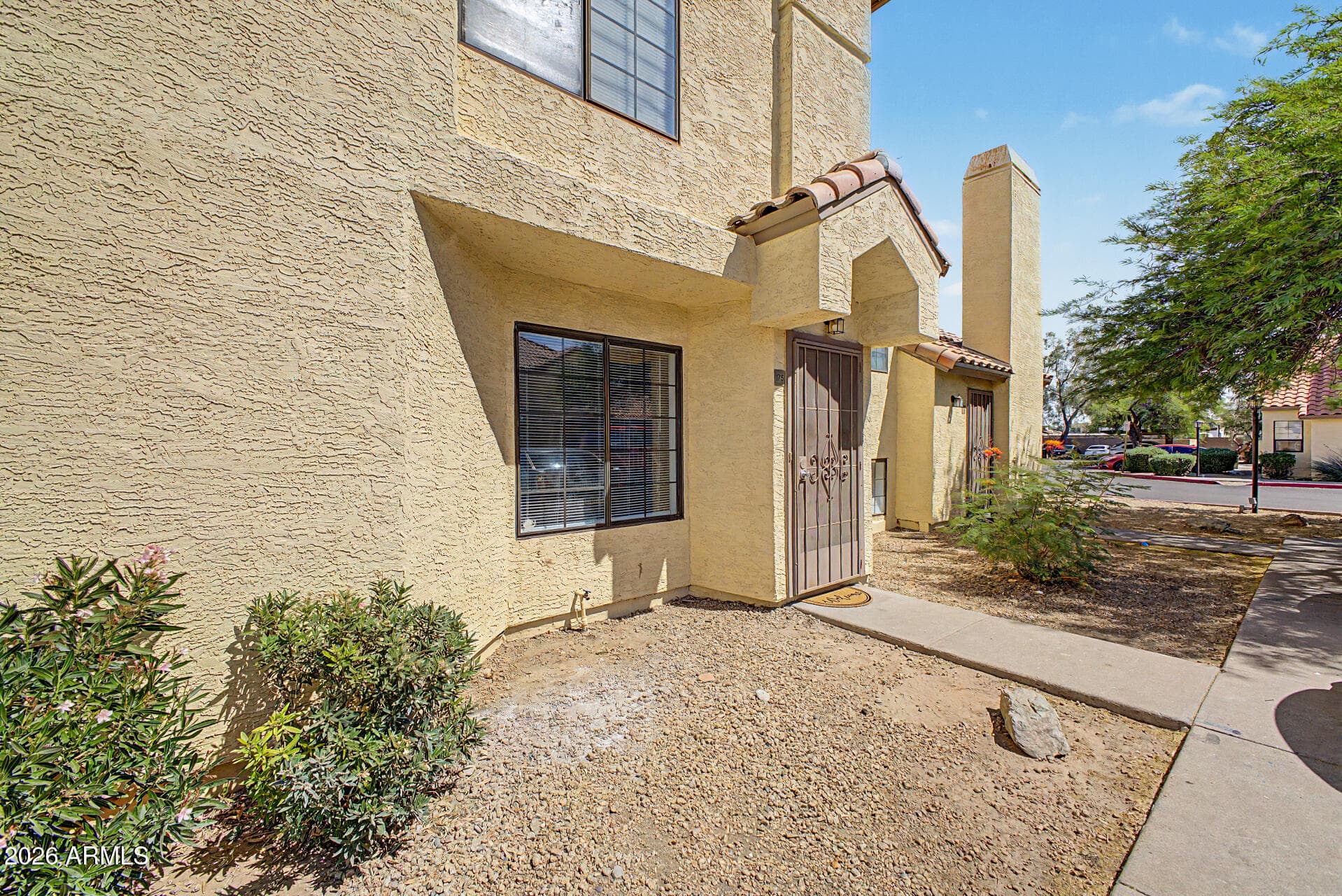 455 S MESA DR - Photo 4