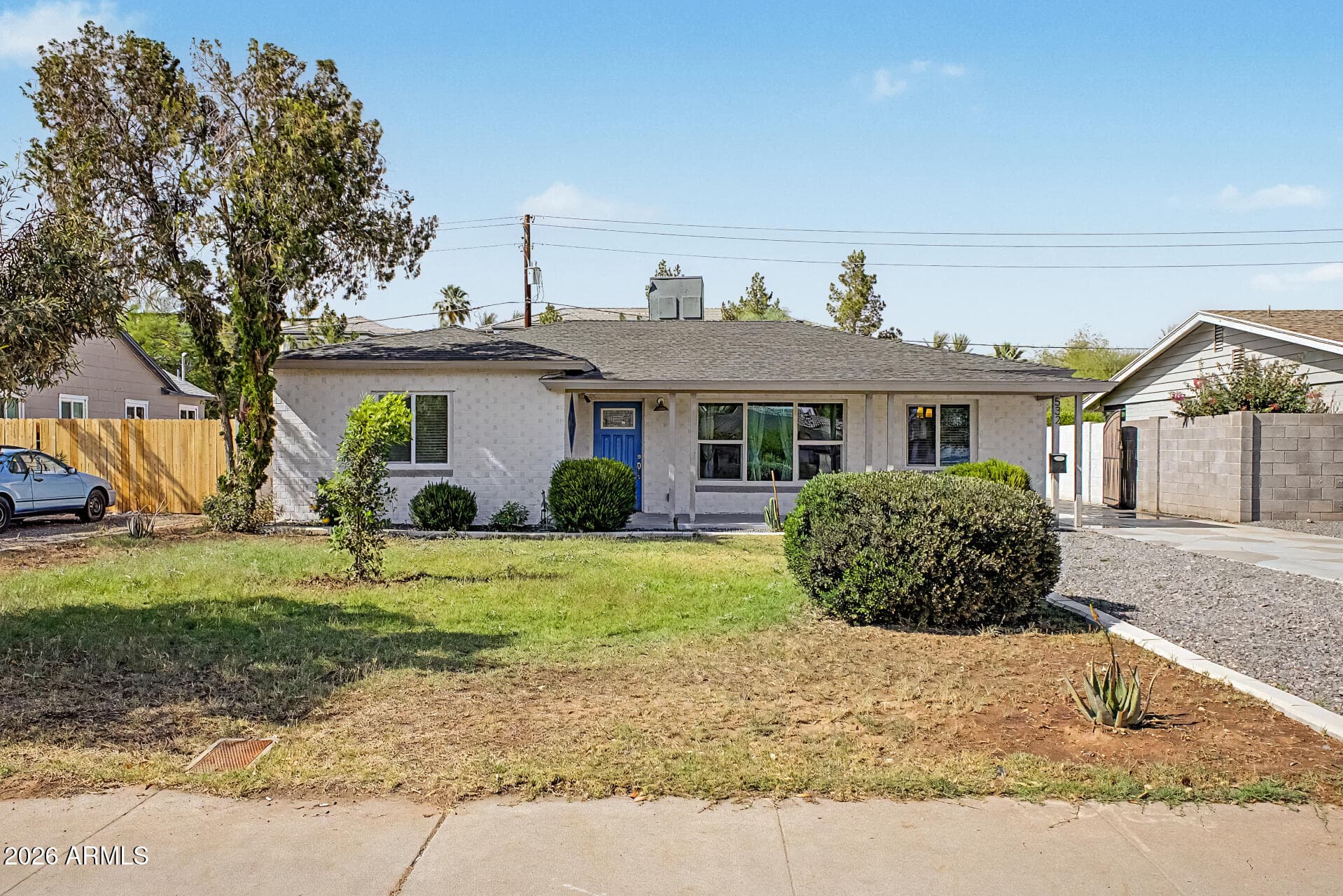 532 E Cheery Lynn Rd — photo 1