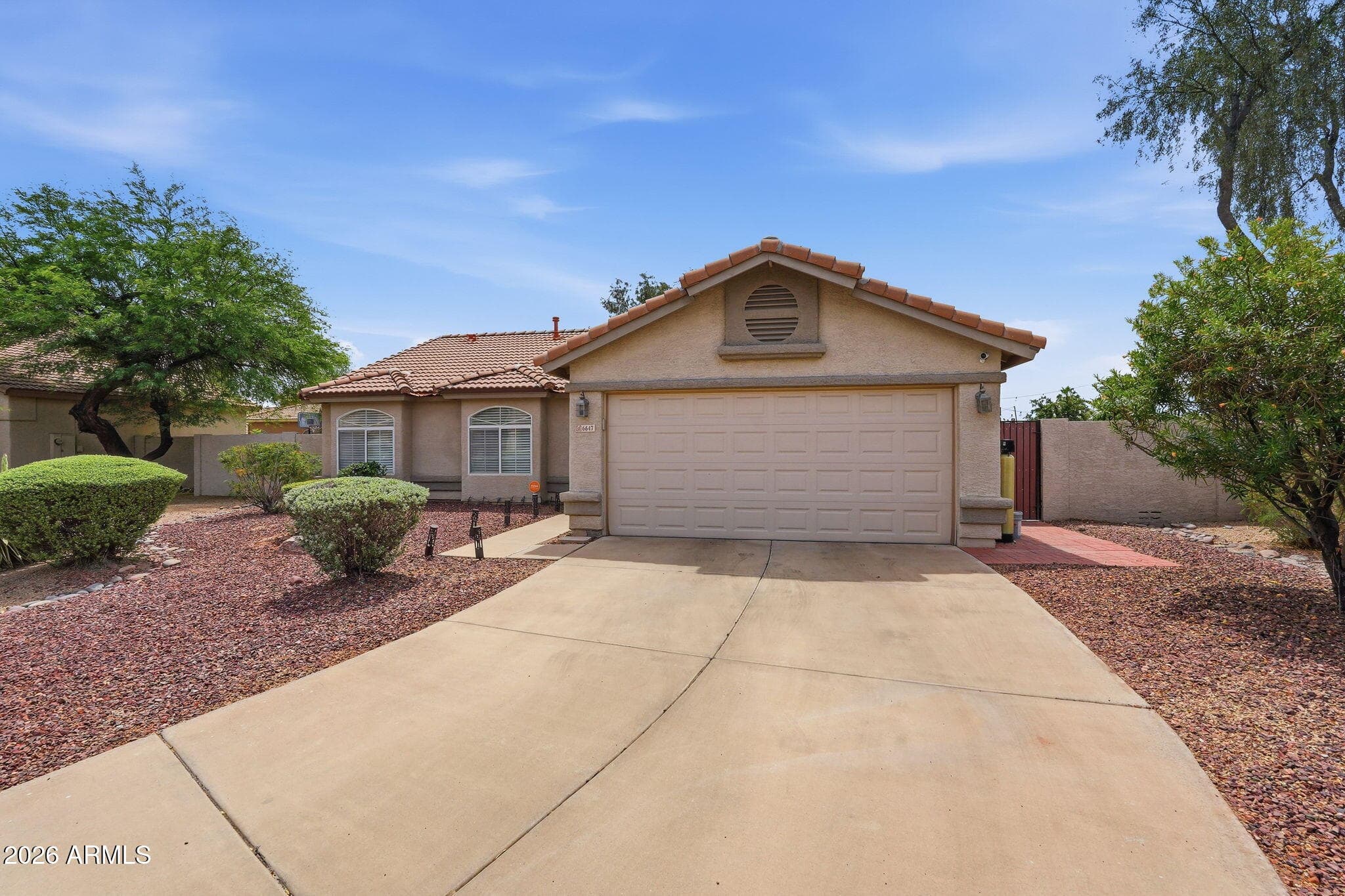 6647 W Tonopah Dr — photo 1