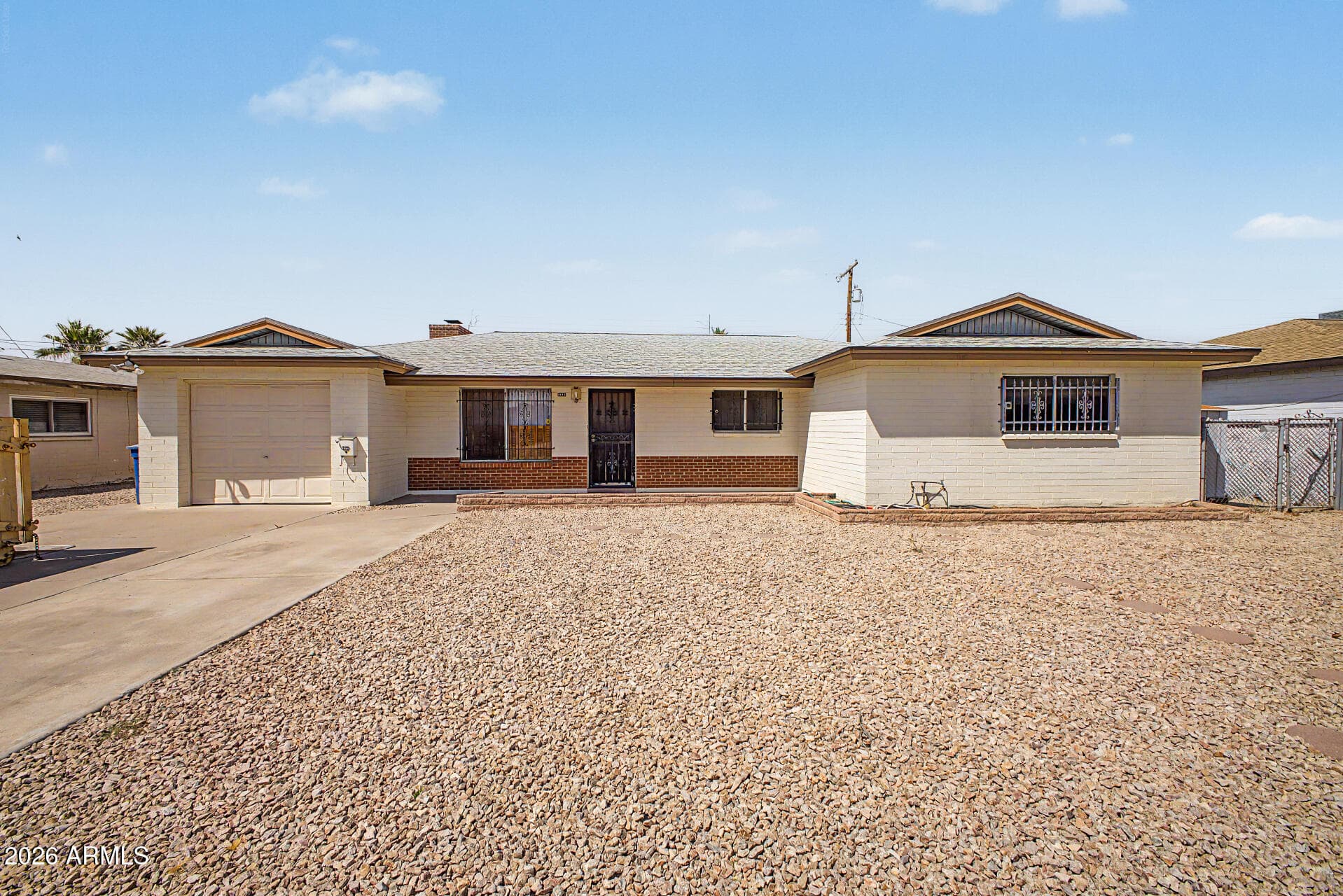 1522 W 7TH ST - Photo 1