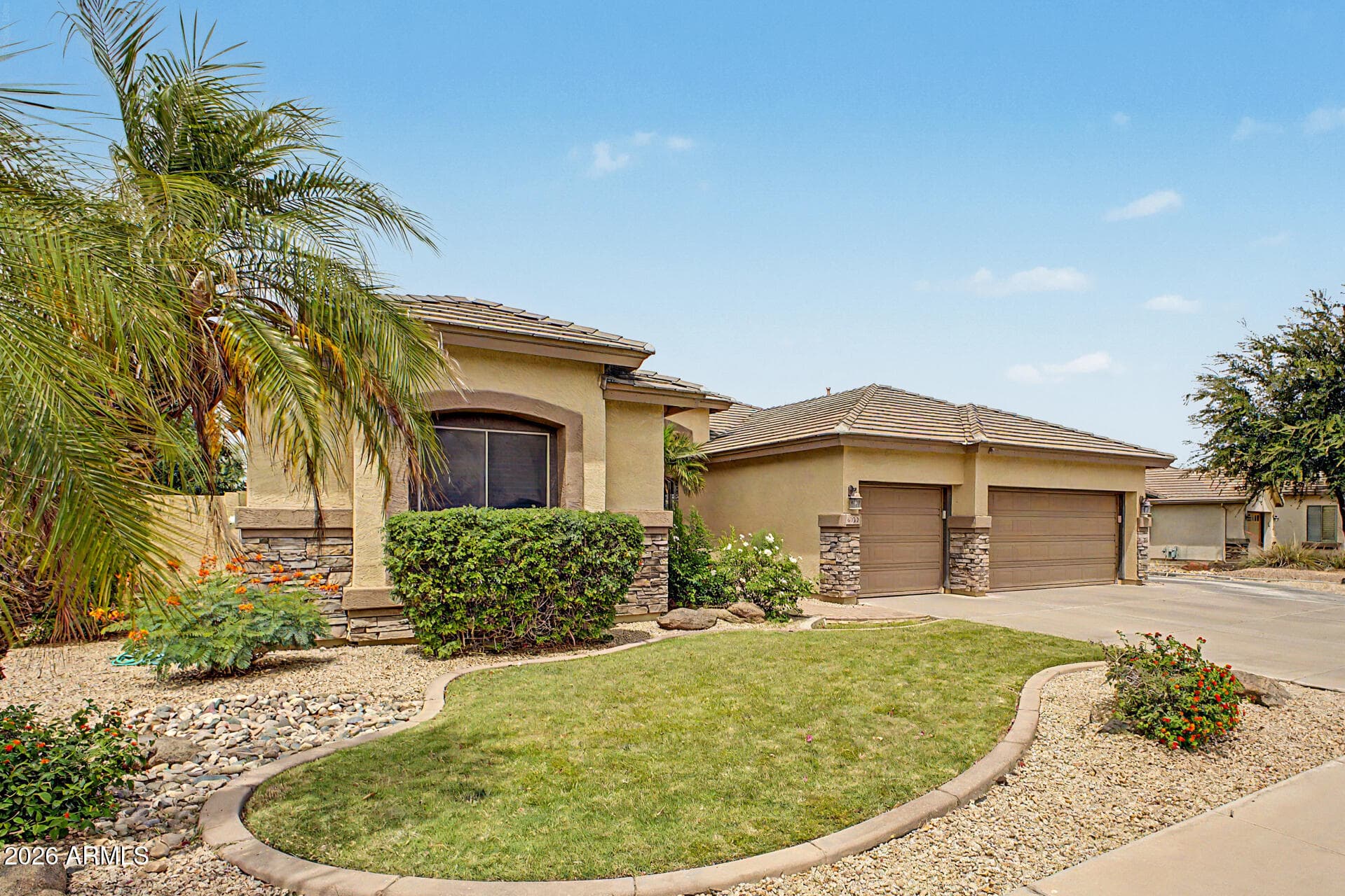 6720 S CRESTVIEW DR - Photo 2