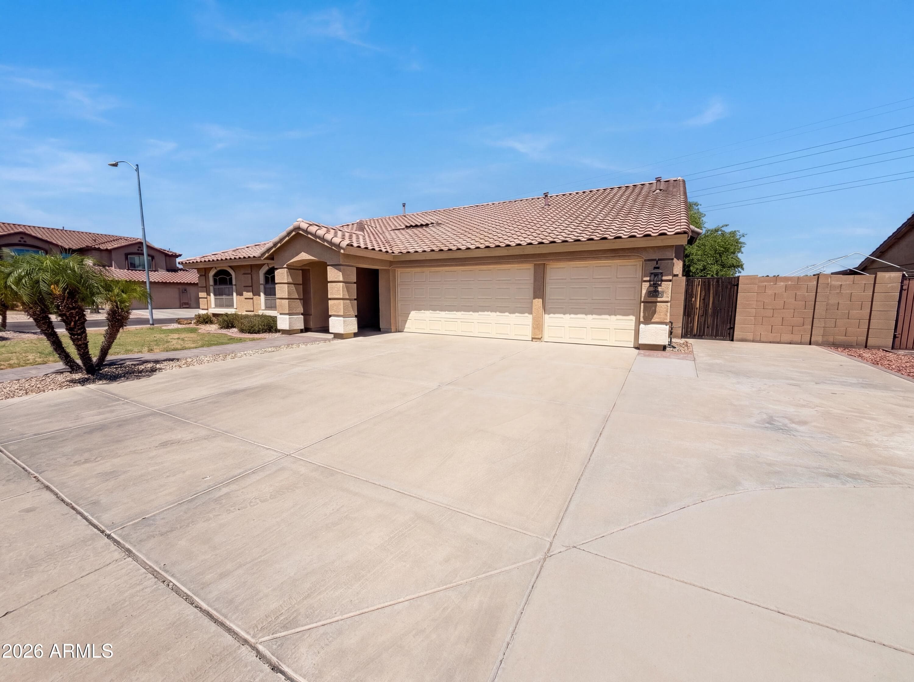 5024 W Siesta Way — photo 1