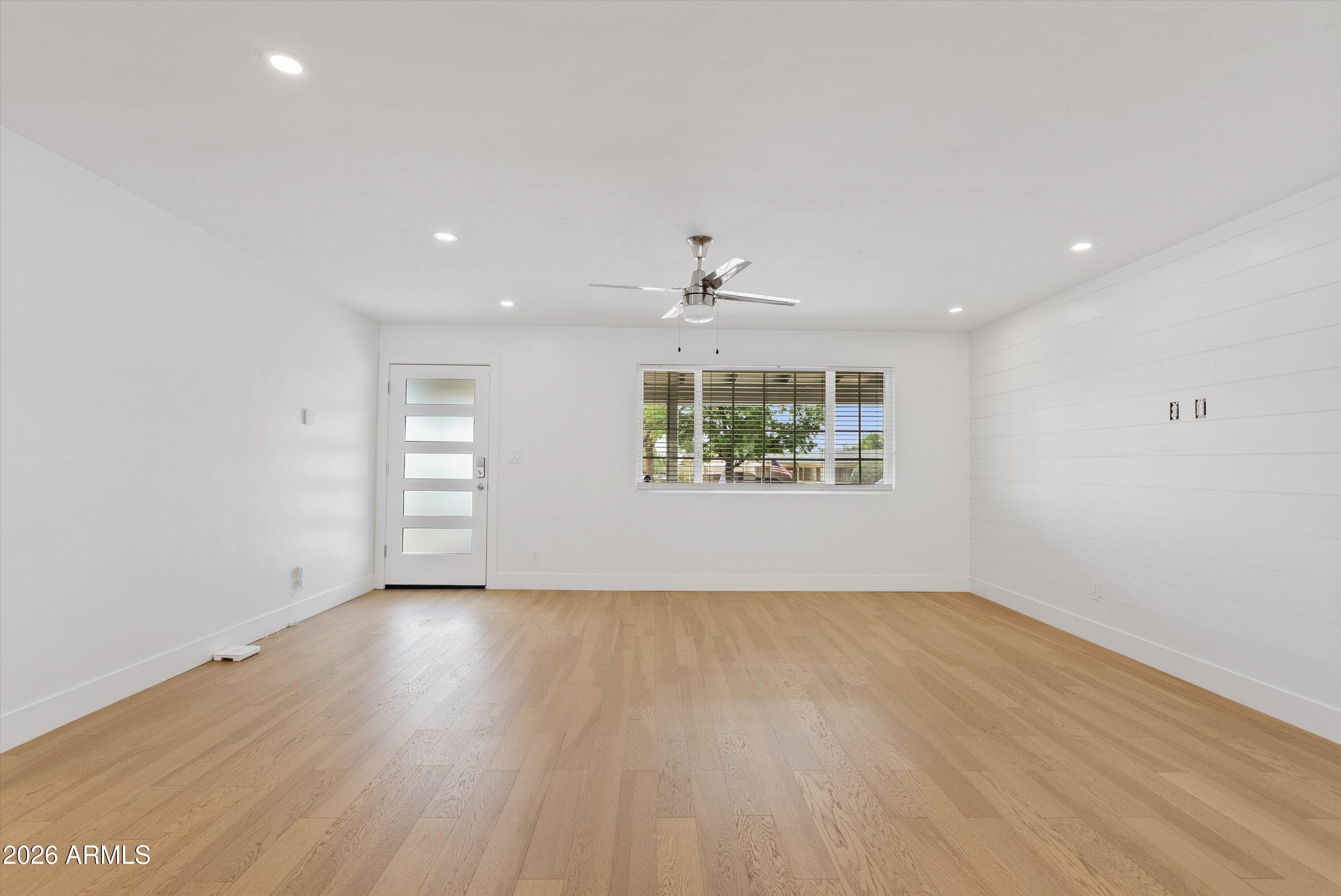 8515 N 13TH PL - Photo 3