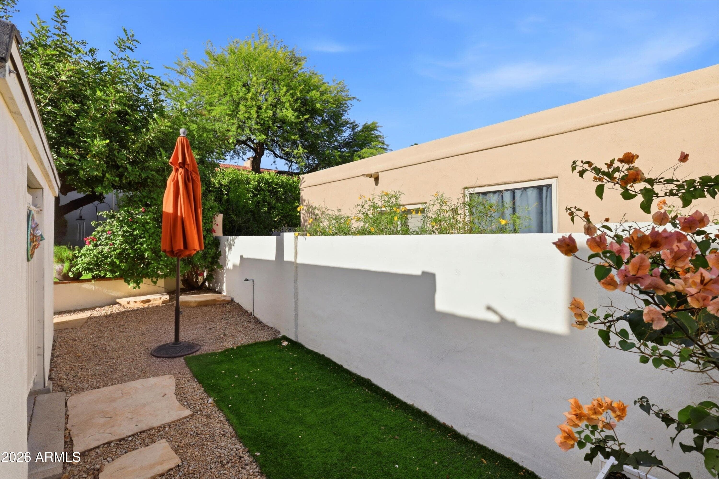 1634 E Echo Ln — photo 37