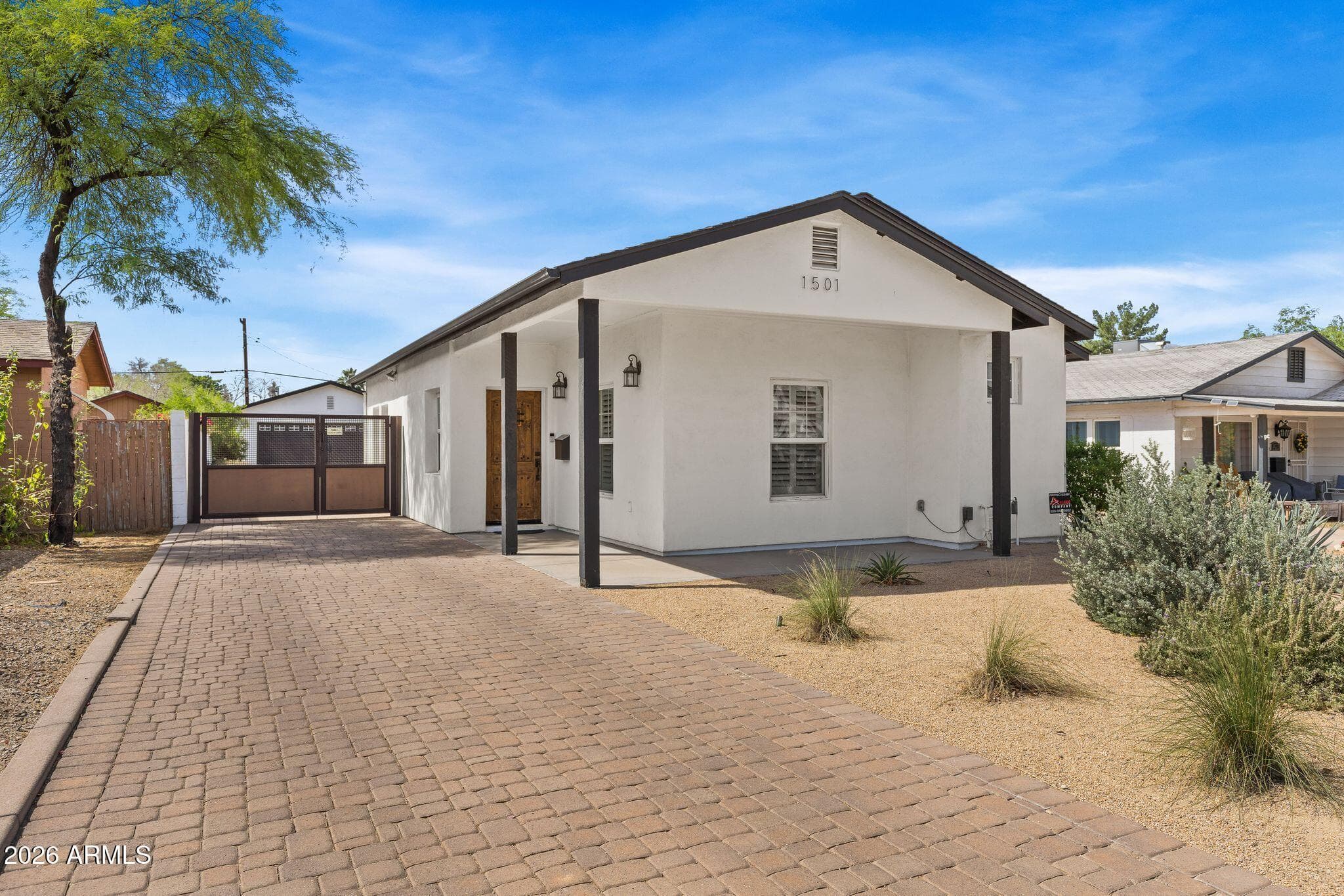 1501 E Earll Dr — photo 1
