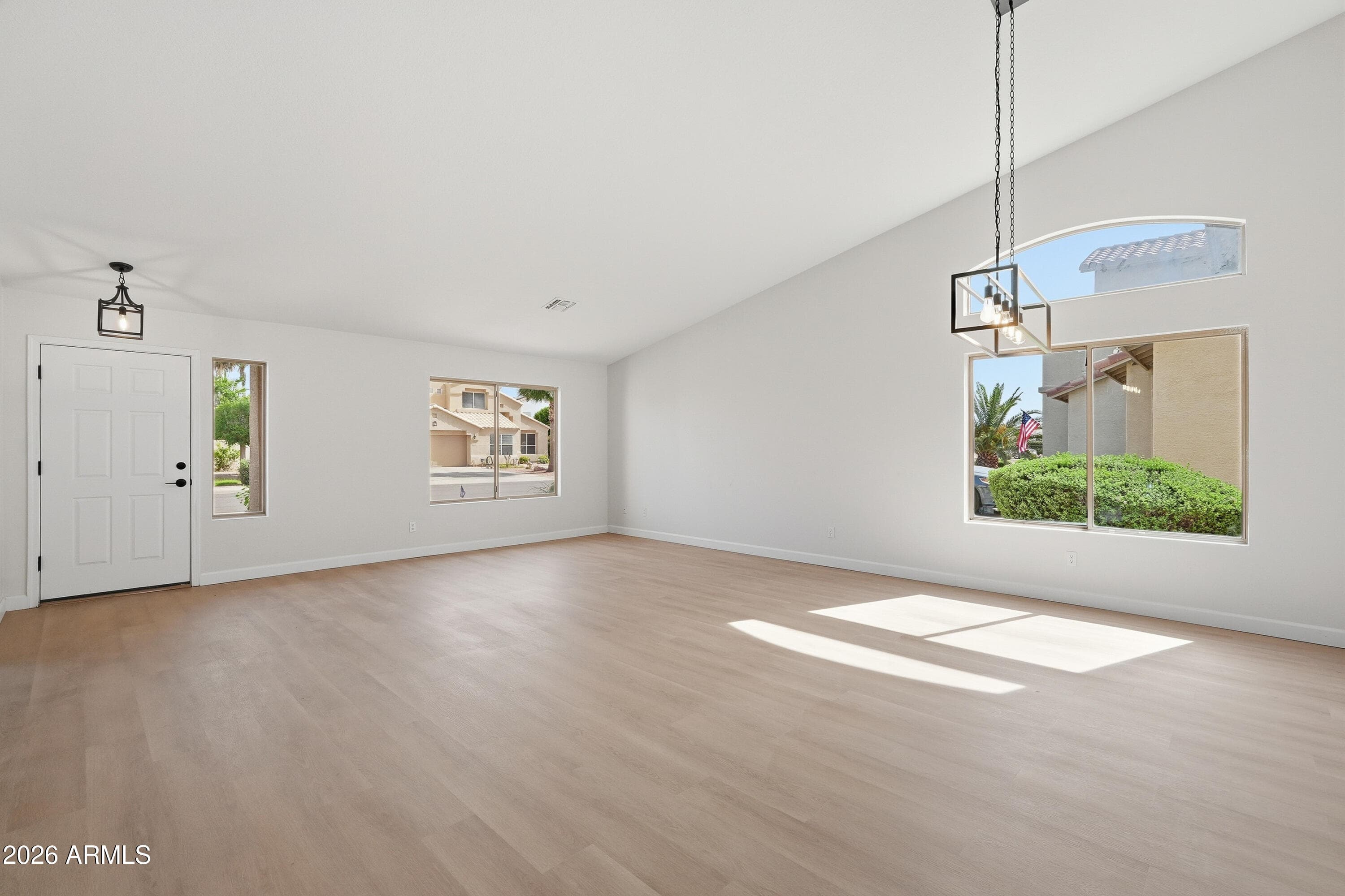 9525 E Jan Ave — photo 2