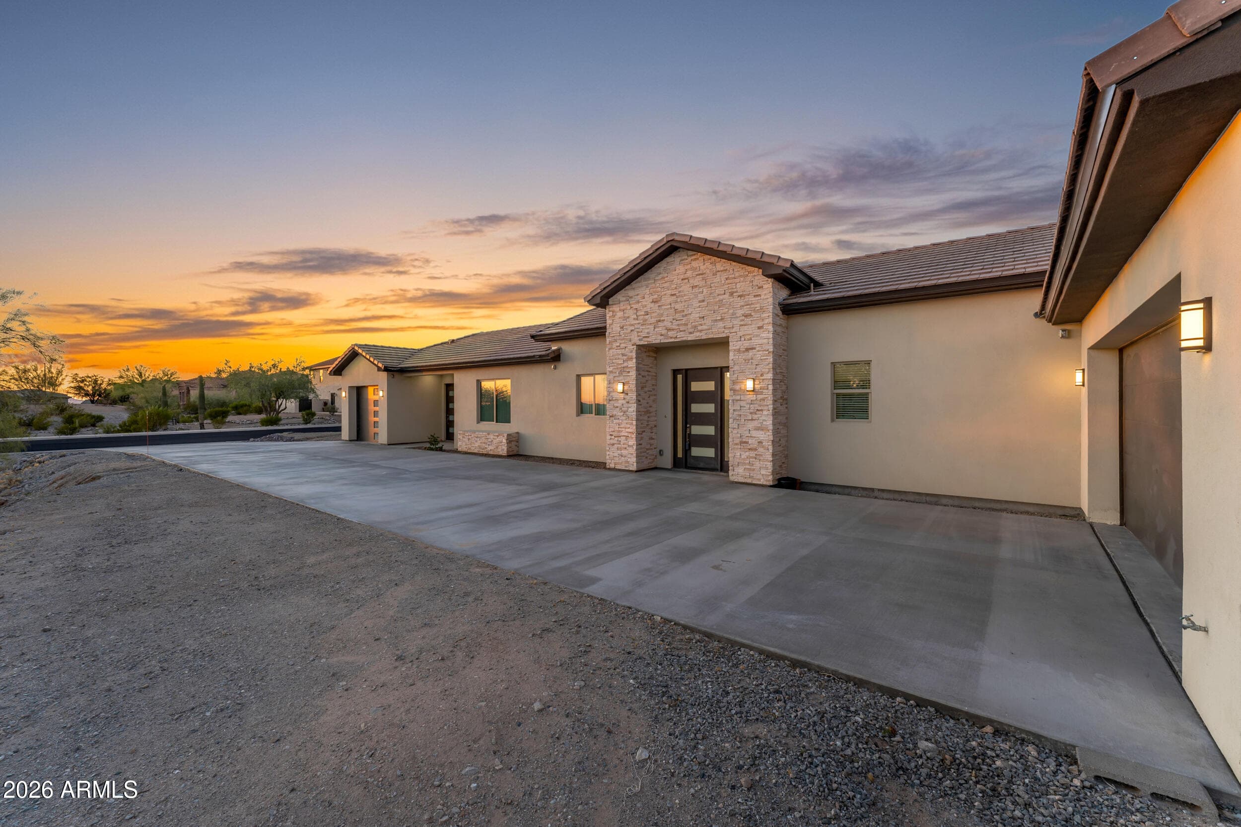 18632 W Santa Irene Dr — photo 2