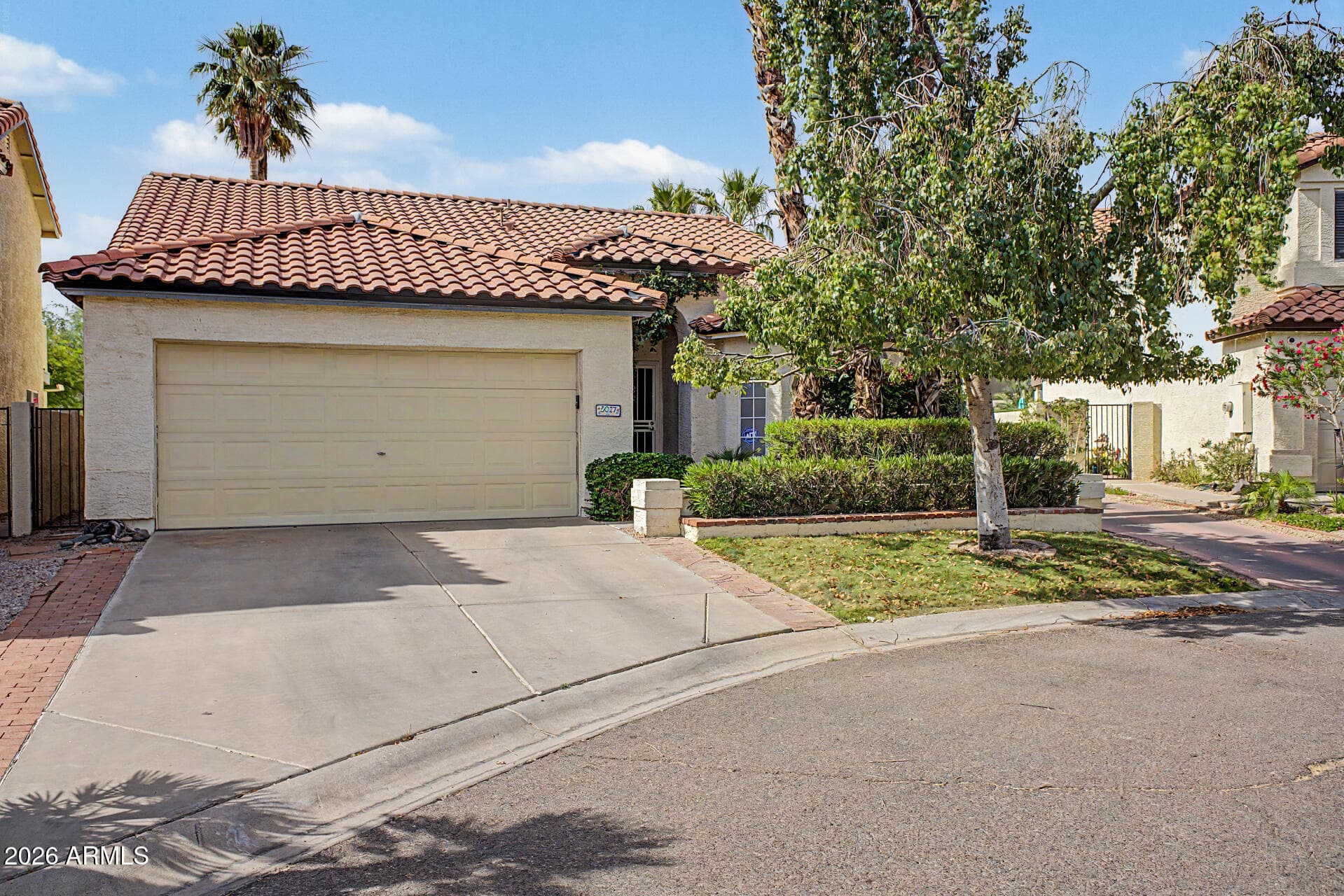 5027 E Vaughn Dr — photo 1
