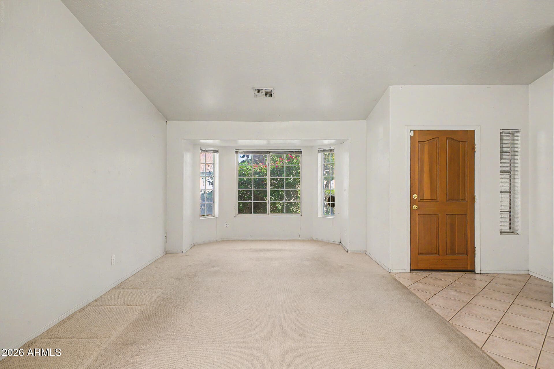 5027 E Vaughn Dr — photo 2