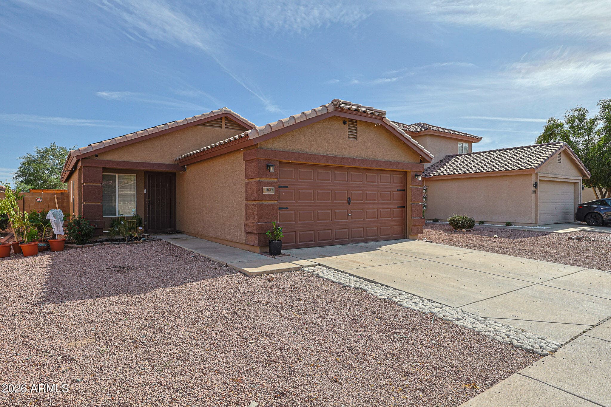 11837 W Sunnyside Dr — photo 1