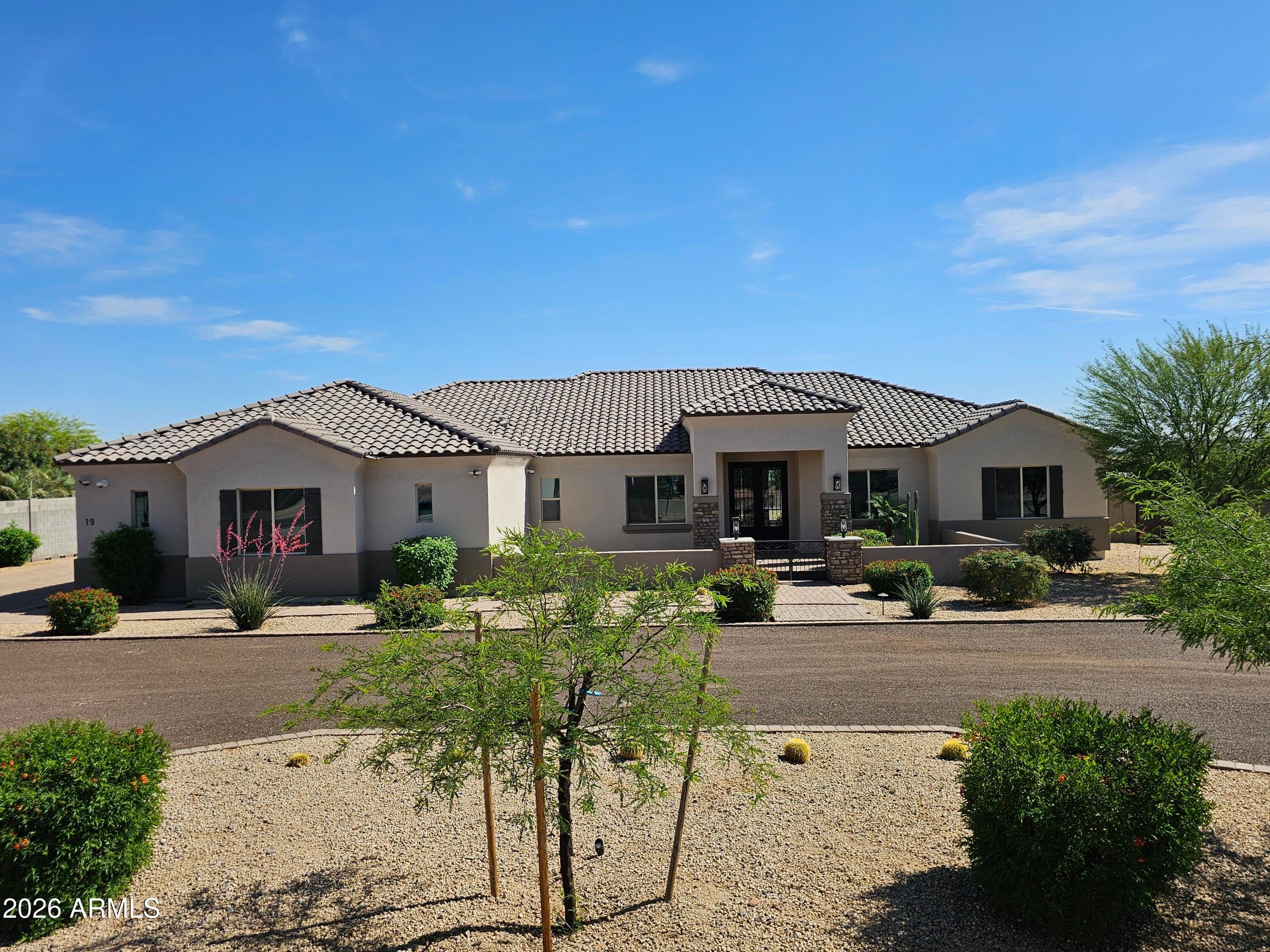 19 E Desert Hills Dr — photo 109