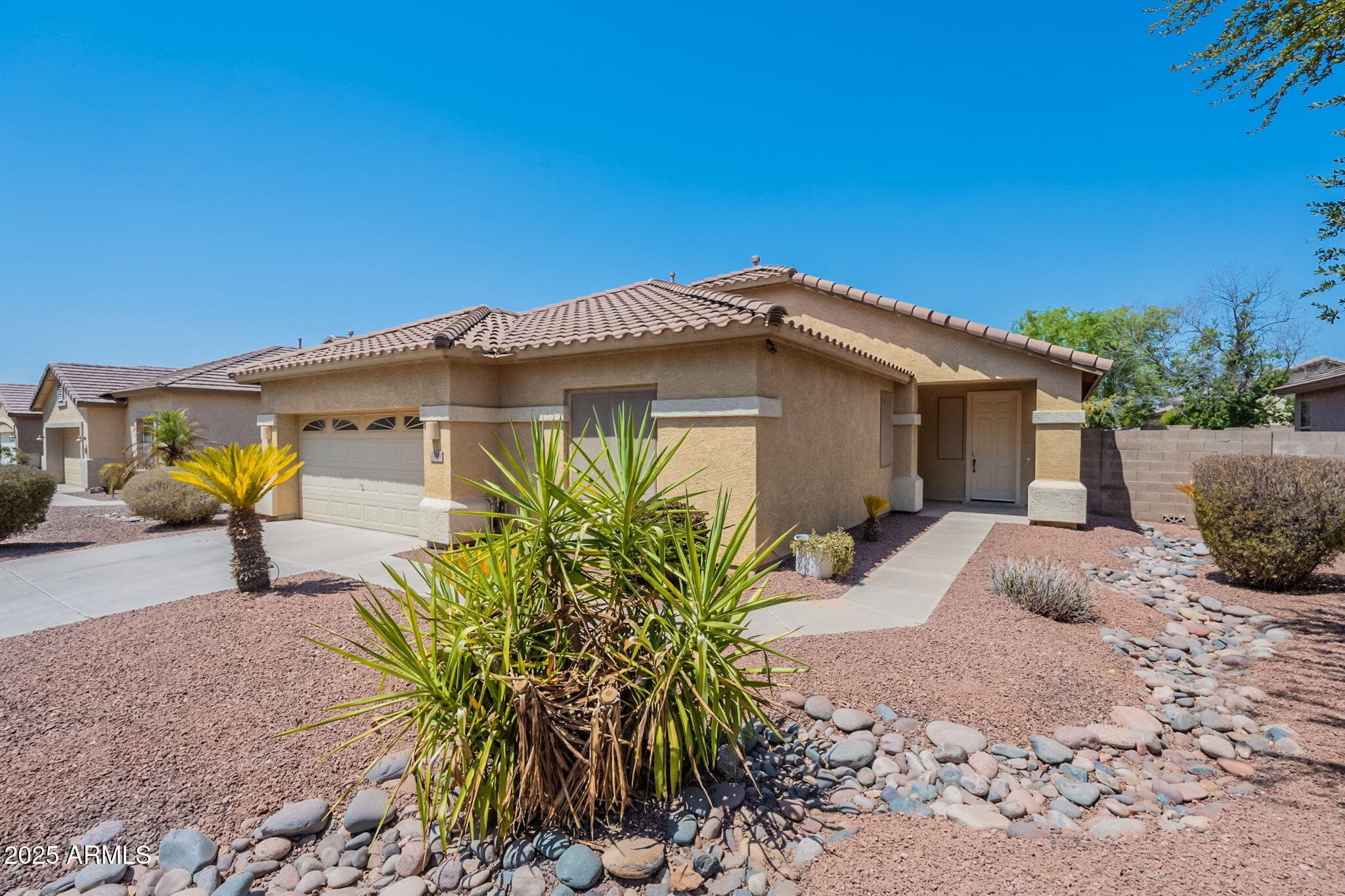 12532 W Apodaca Dr — photo 2