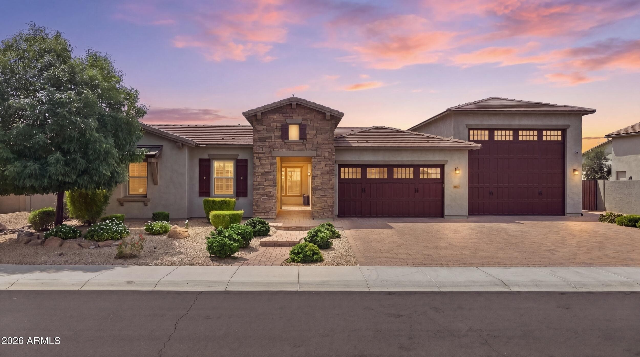 9235 W Los Gatos Dr — photo 1