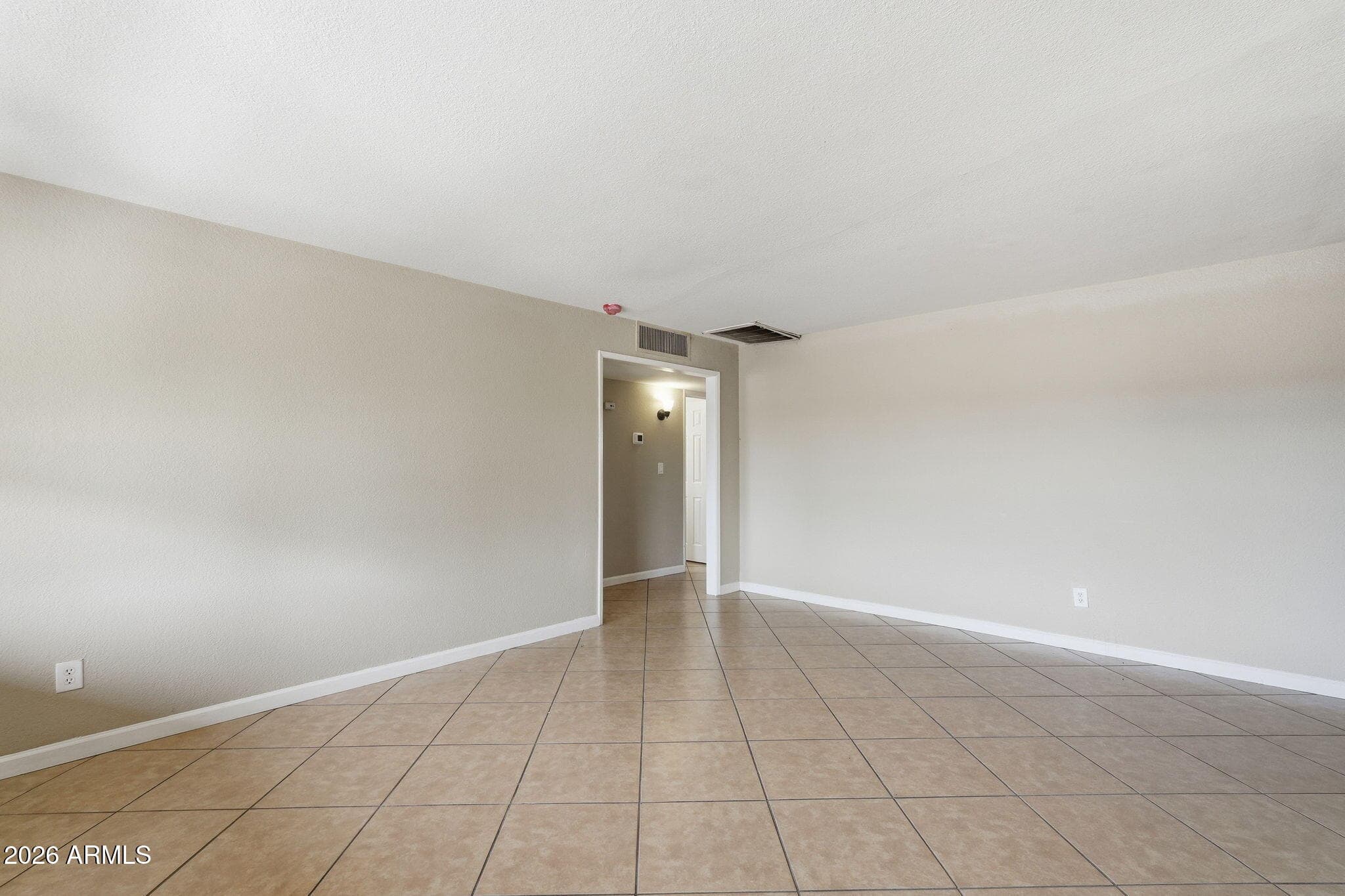 2936 W Highland Ave — photo 2