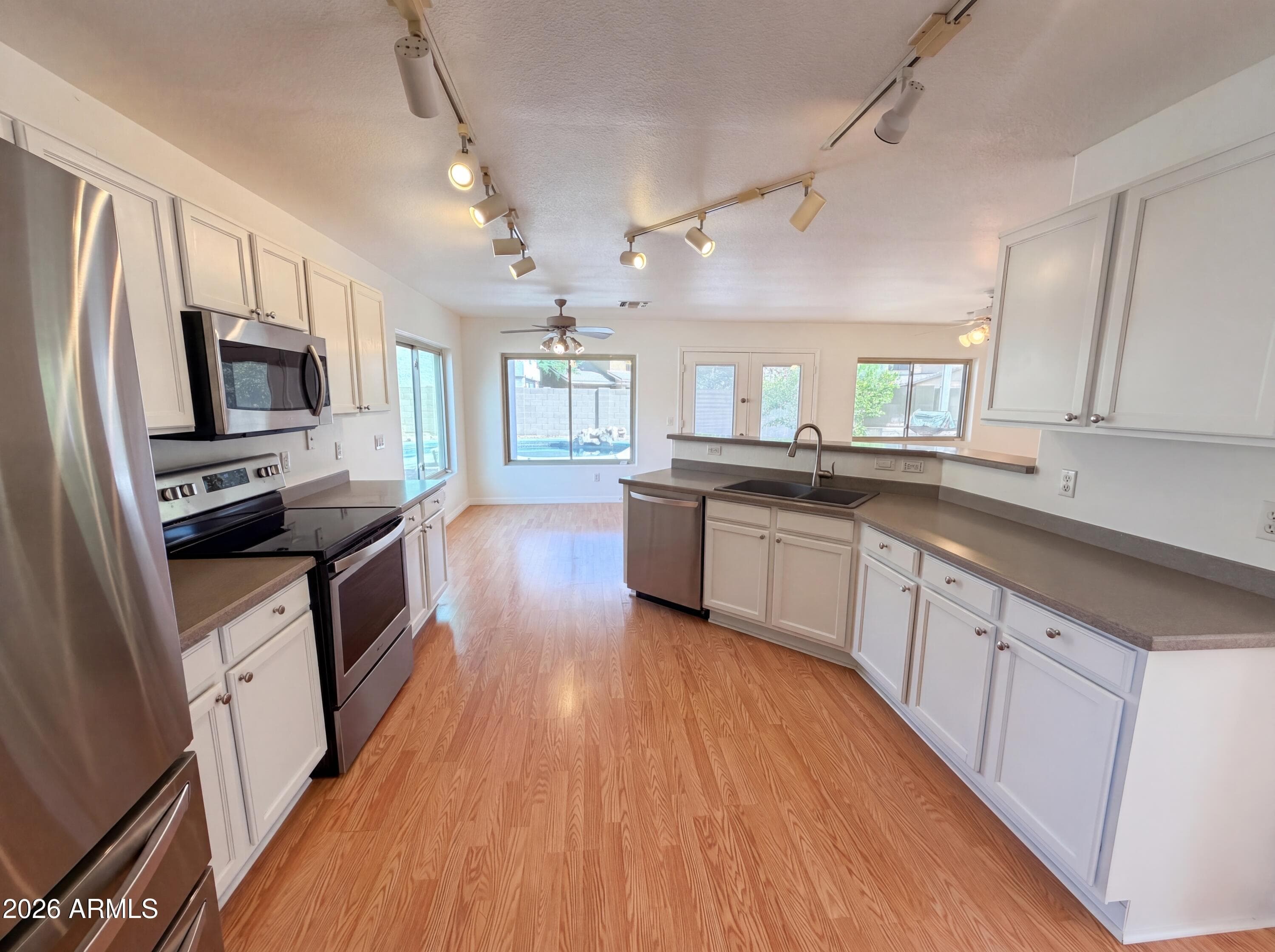 2234 E Paraiso Dr — photo 2