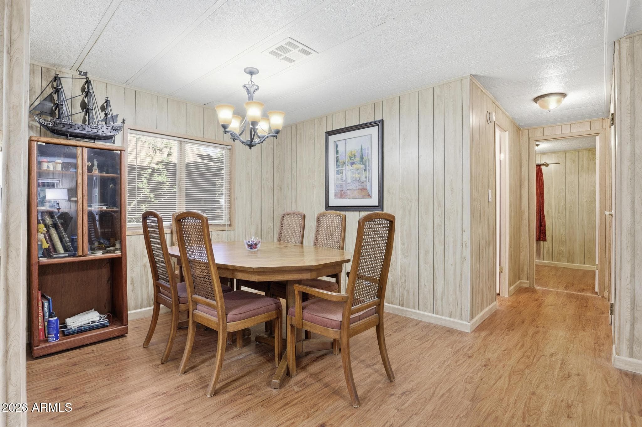 612 E Gila Ln — photo 1