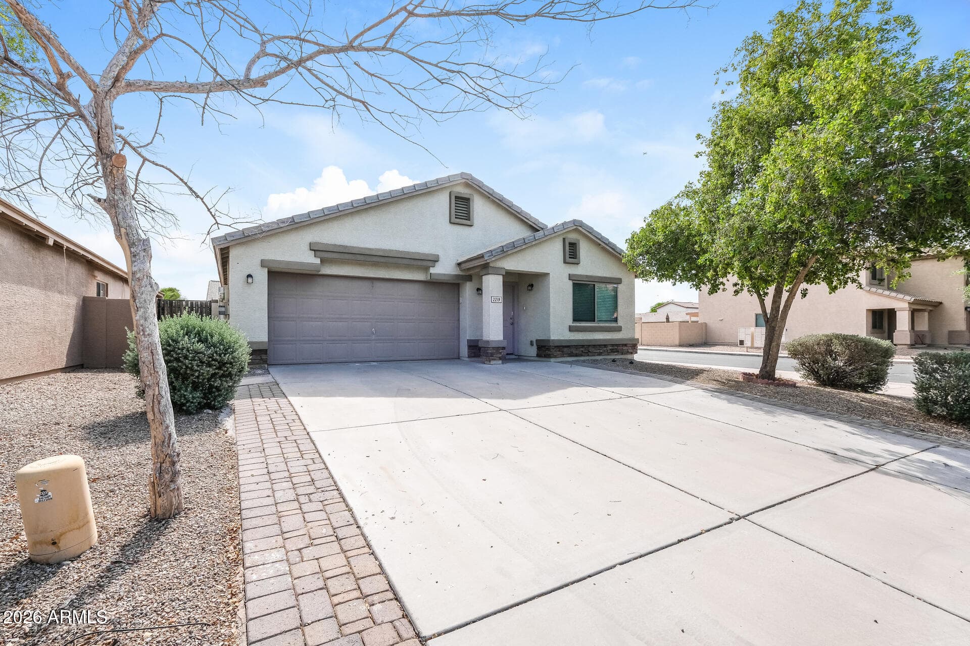 2219 S 101st Dr — photo 2