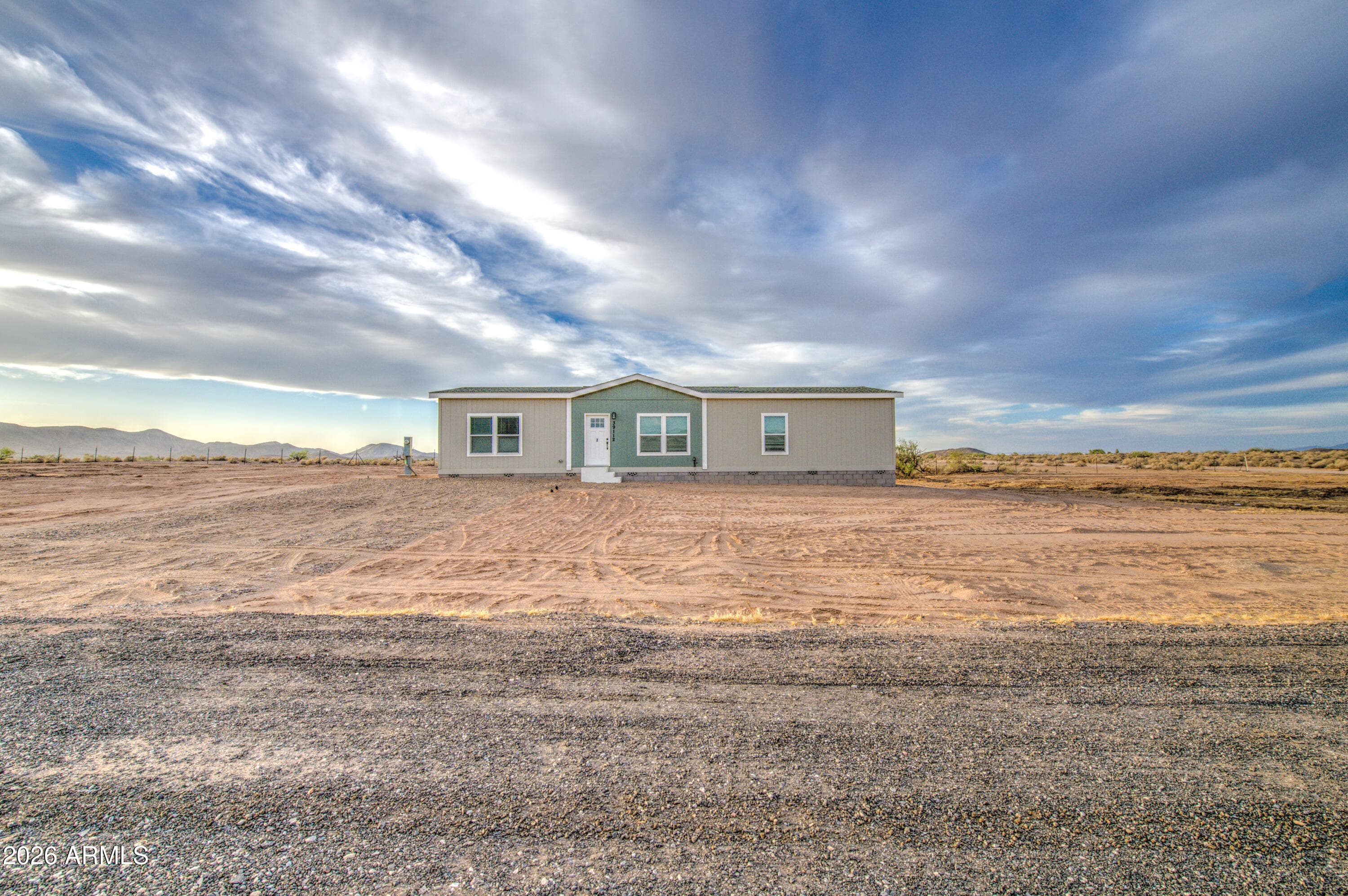 39112 W Maldonado Rd — photo 1