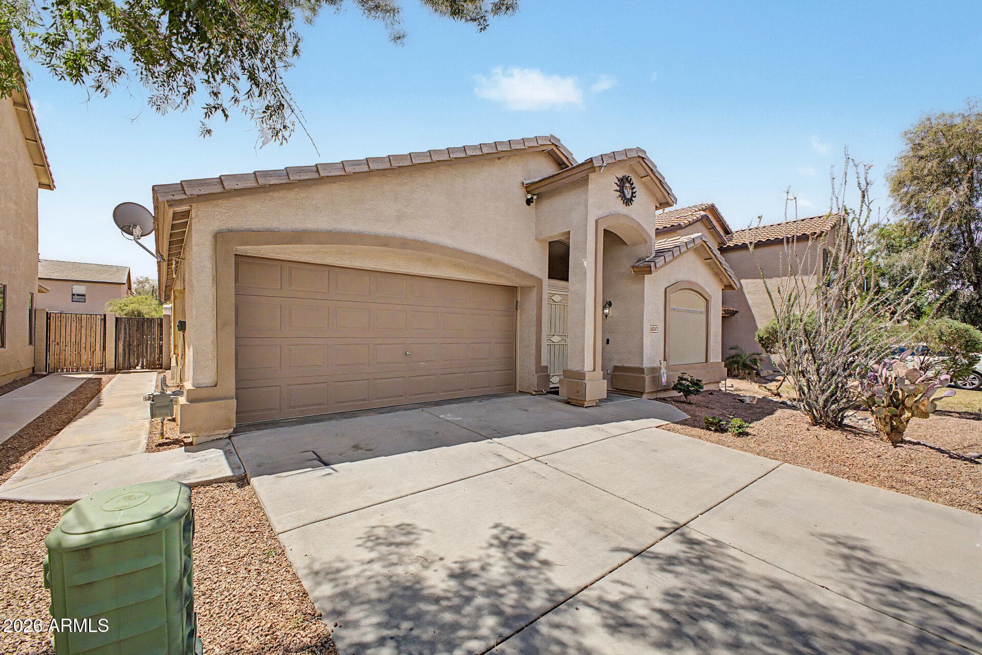 42367 W Colby Dr — photo 2