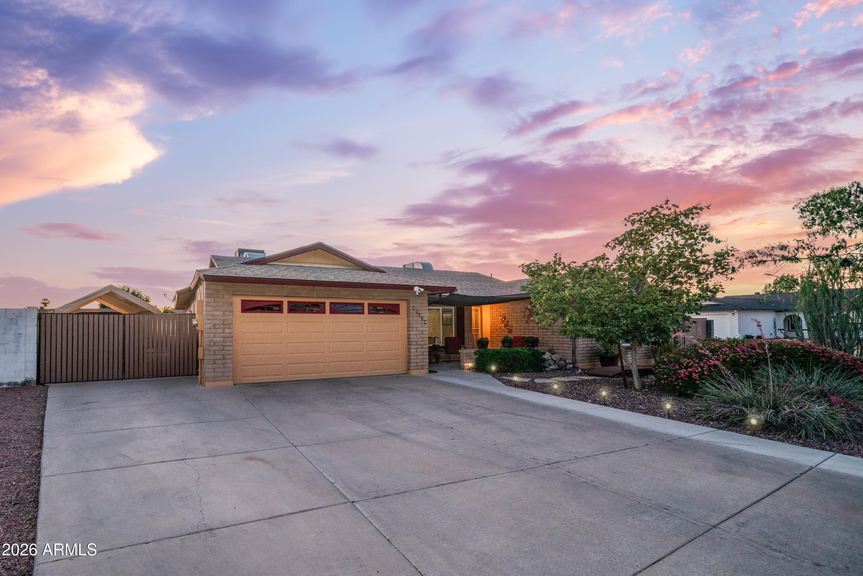 11218 N 52ND LN - Photo 3