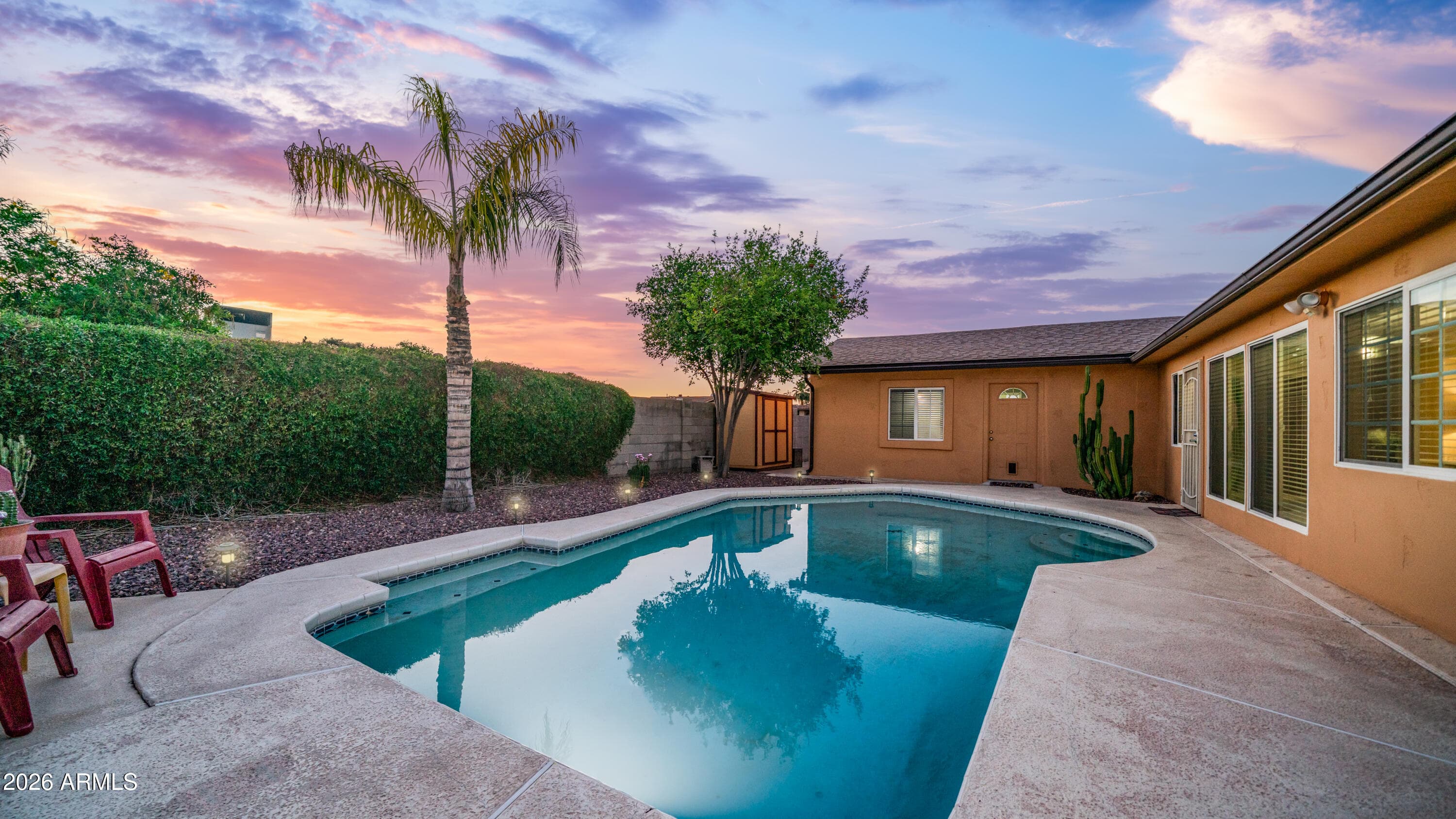 11218 N 52ND LN - Photo 1