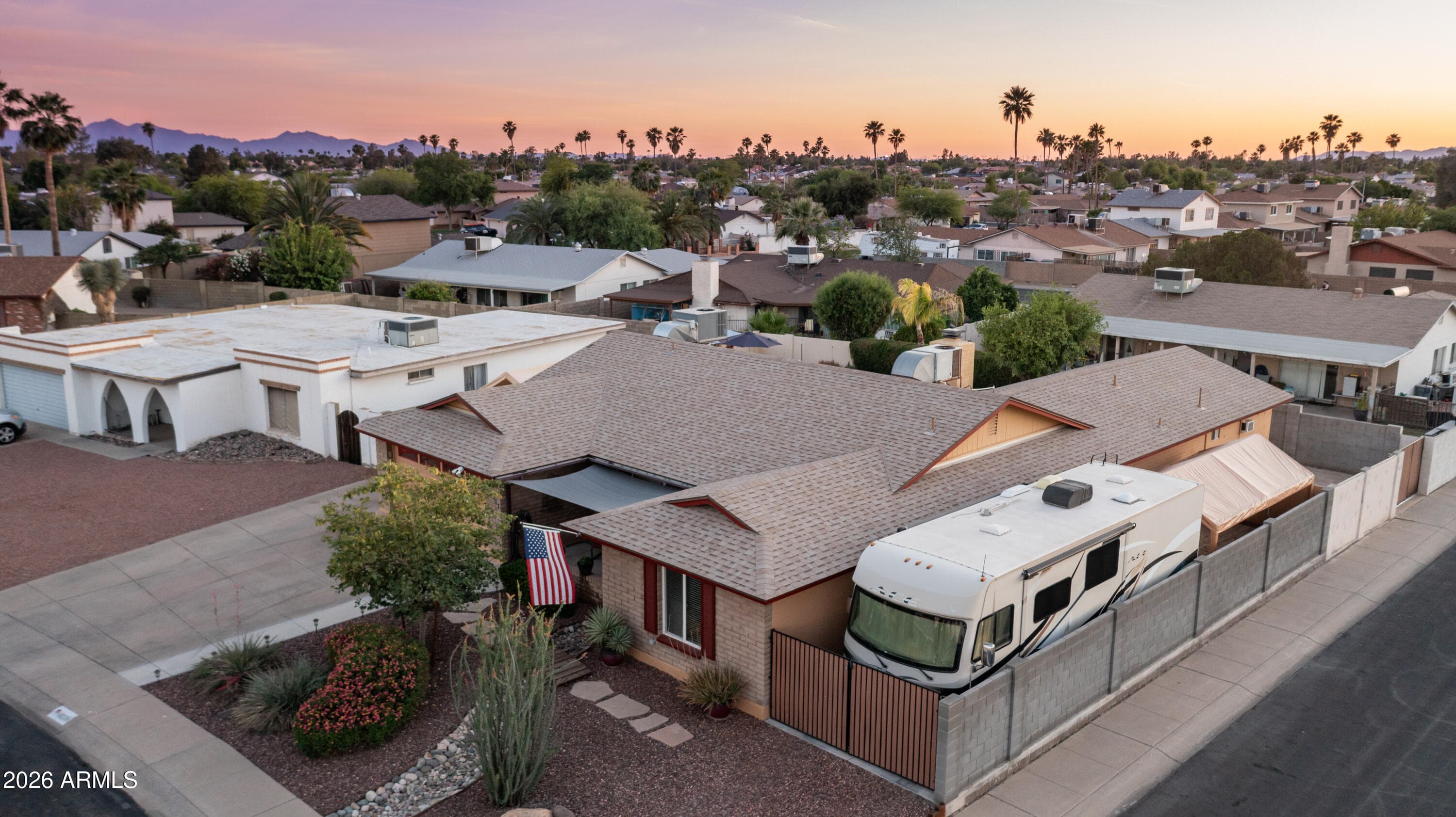 11218 N 52ND LN - Photo 5