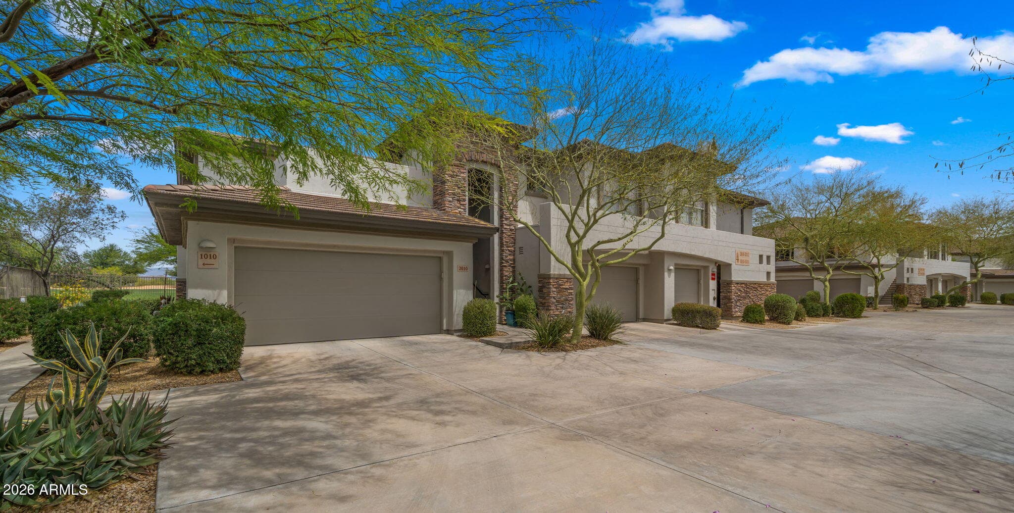 33550 N DOVE LAKES DR - Photo 1