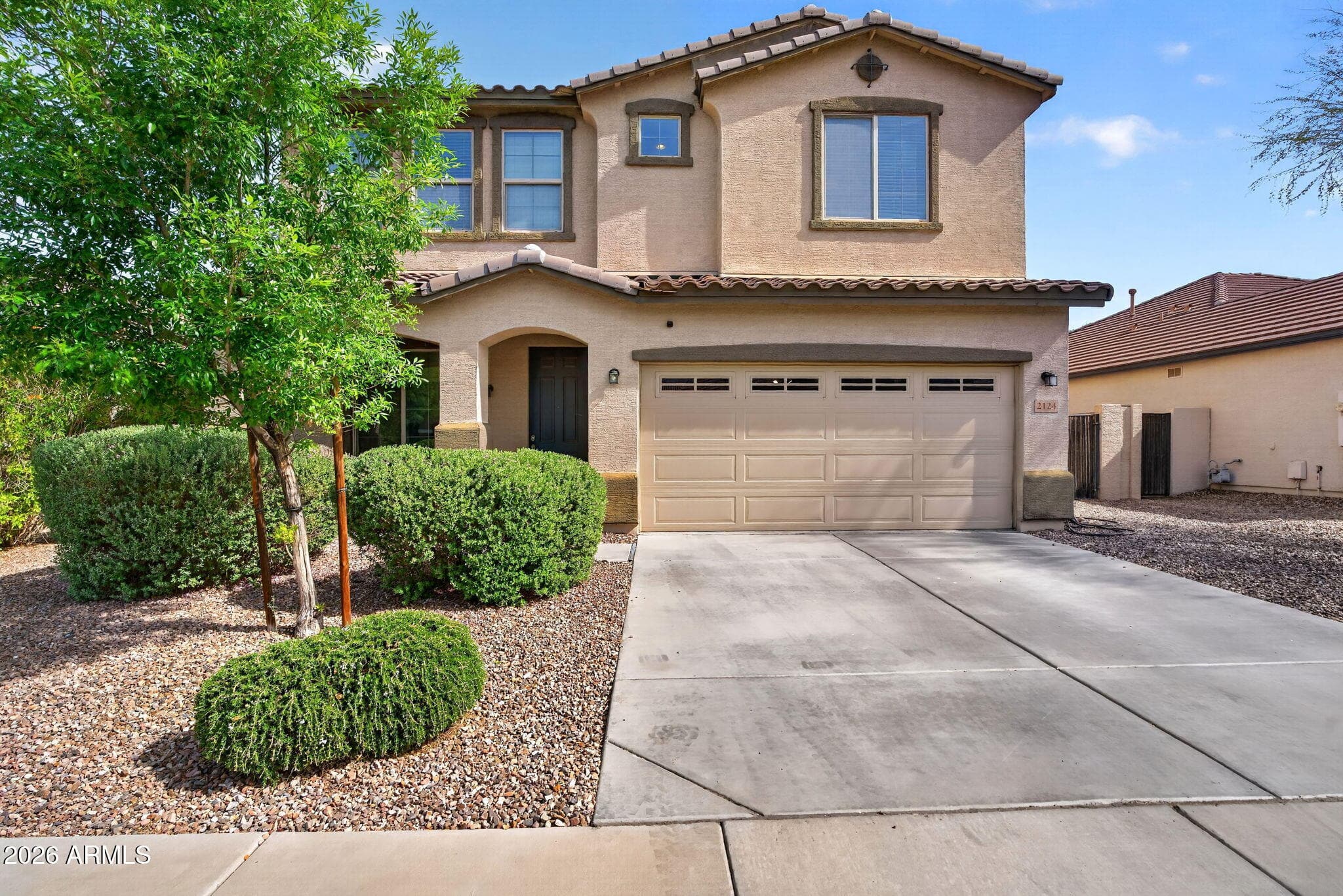 2124 W DESERT LN - Photo 1