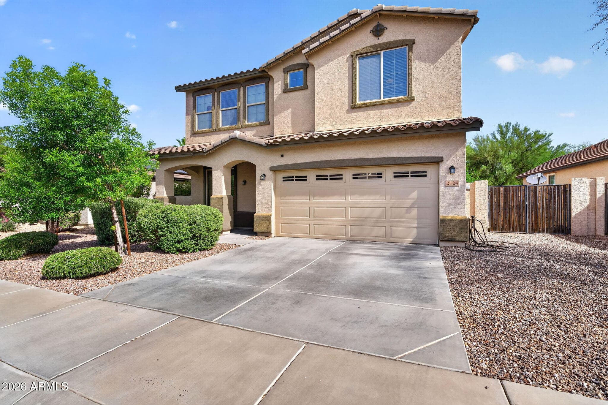 2124 W DESERT LN - Photo 2