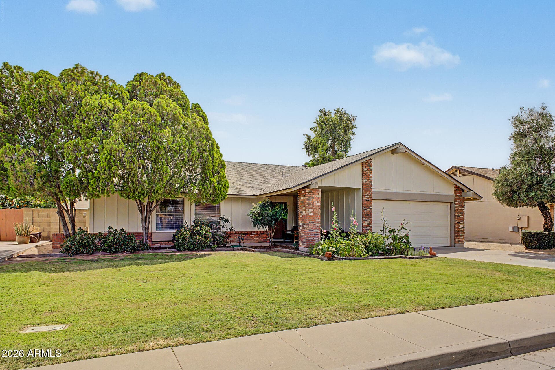 1327 W Stottler Dr — photo 2
