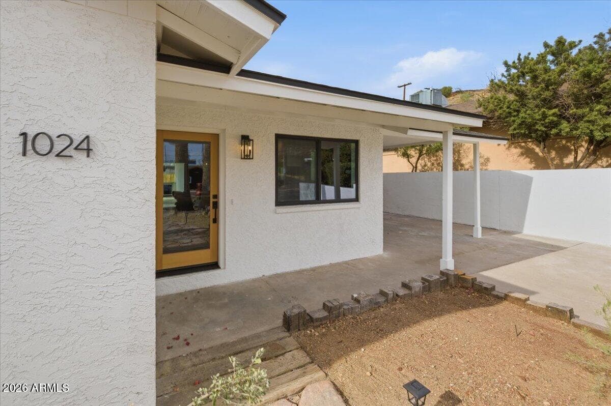 1024 E Butler Dr — photo 2