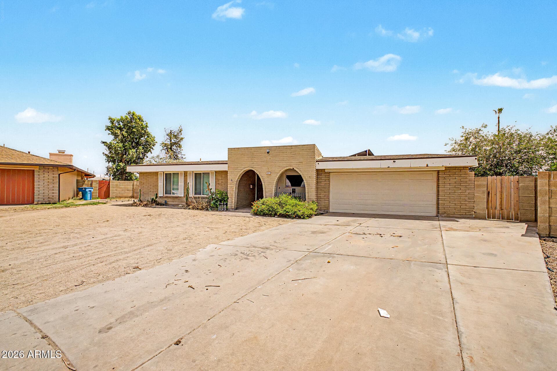 4007 W Mountain View Rd — photo 2
