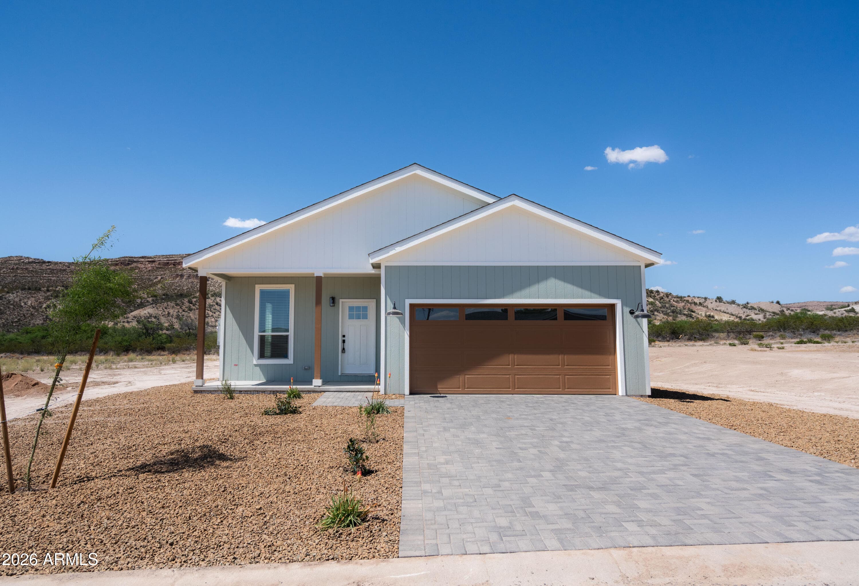 3712 E PRESERVE DR - Photo 1