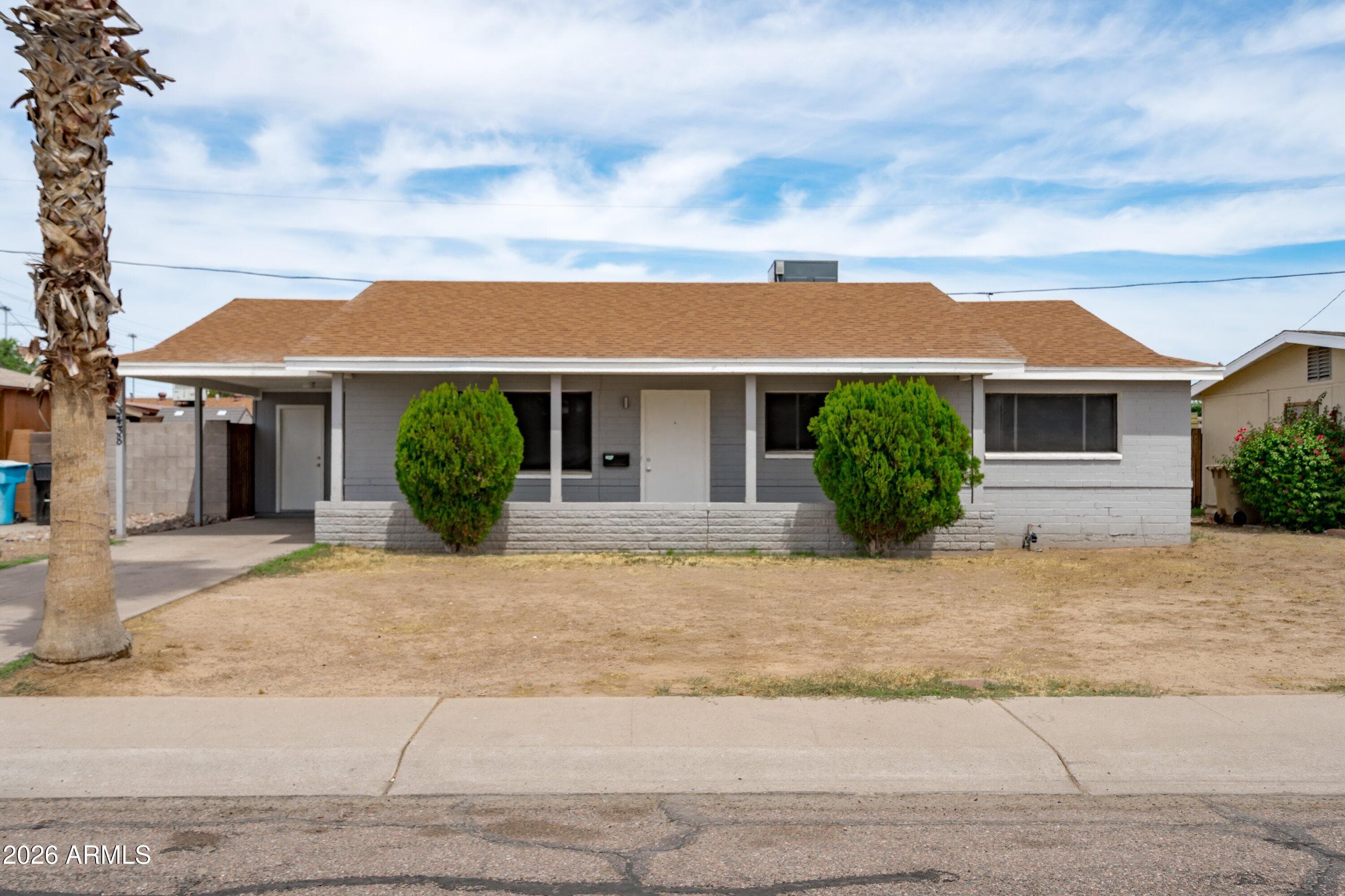 3438 W Sierra St — photo 1