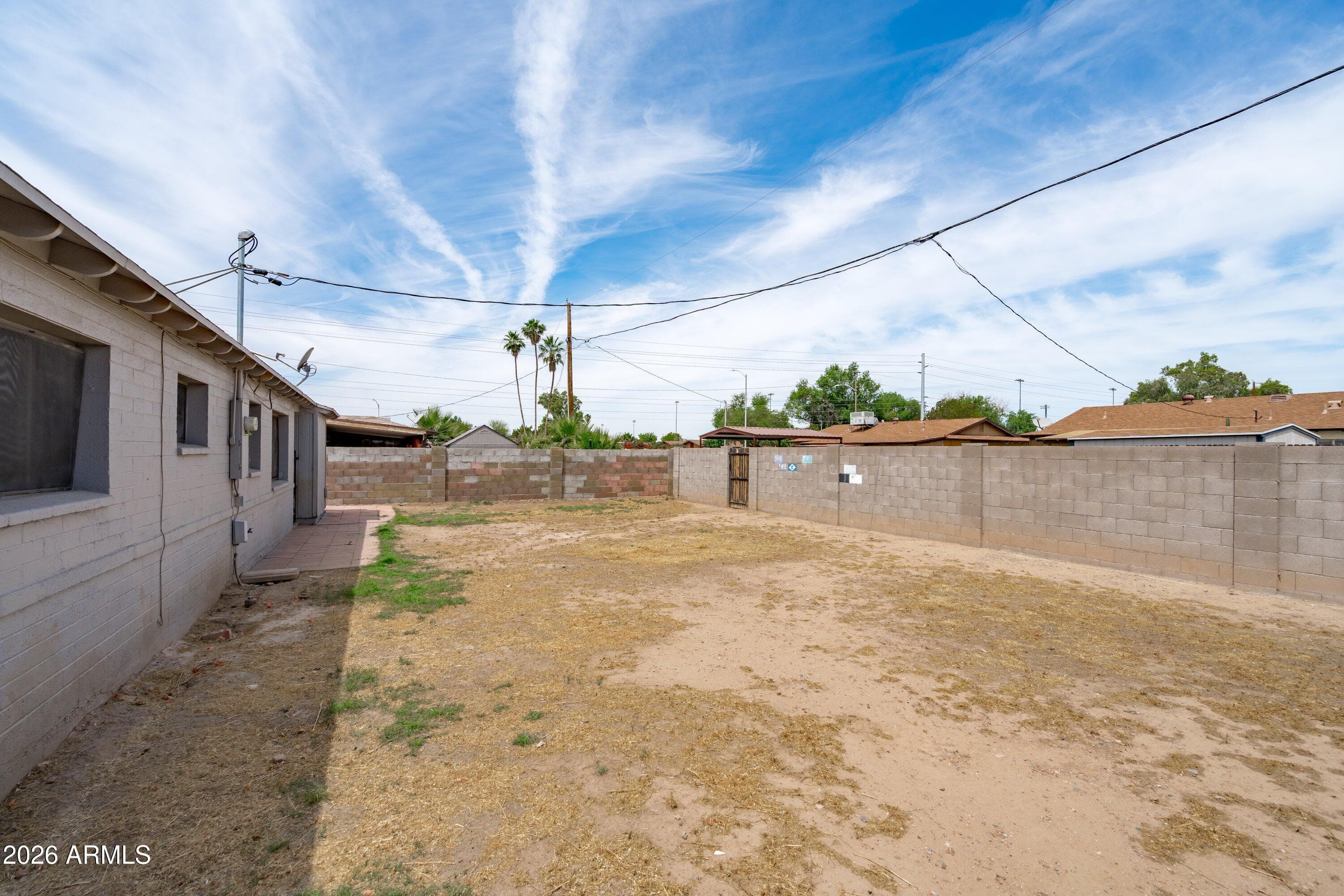 3438 W Sierra St — photo 26
