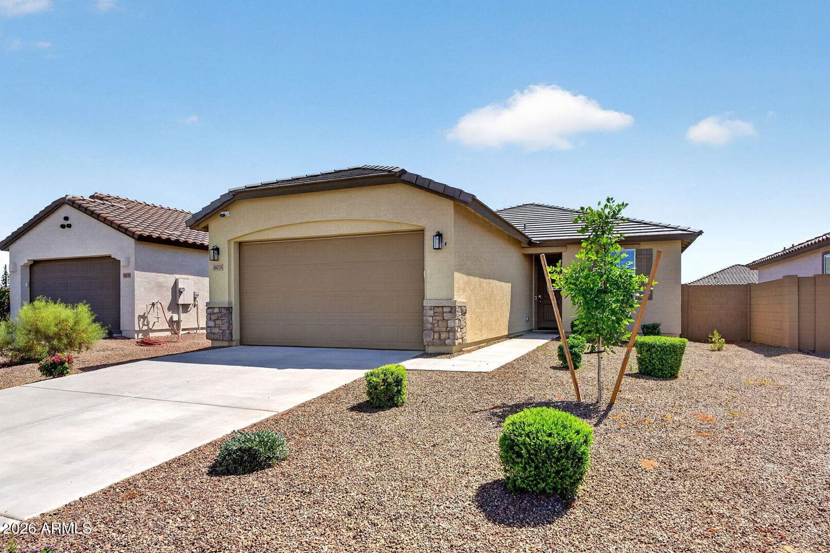 38035 N Farmhouse Way — photo 1