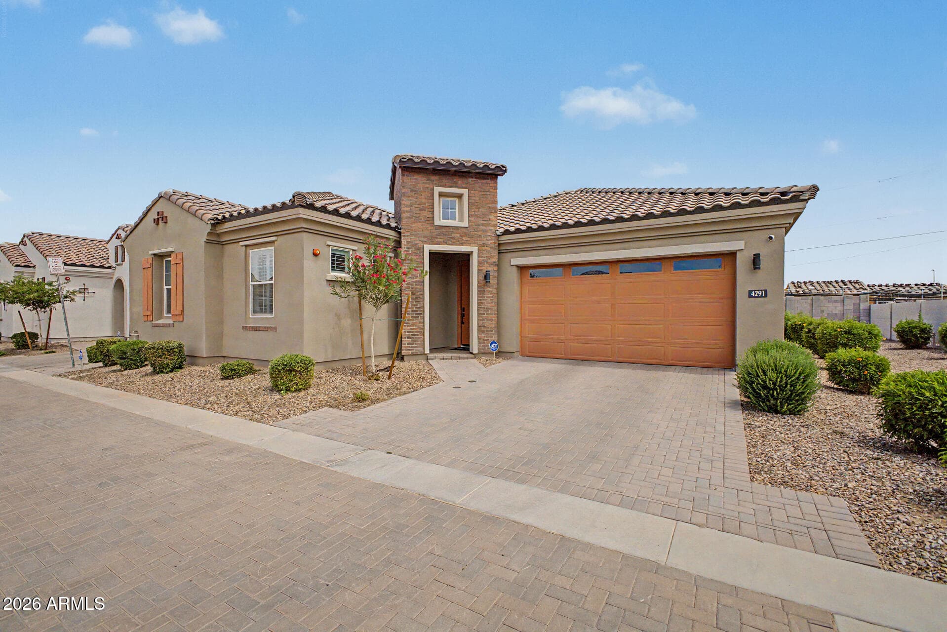 4291 S Penrose Dr — photo 2