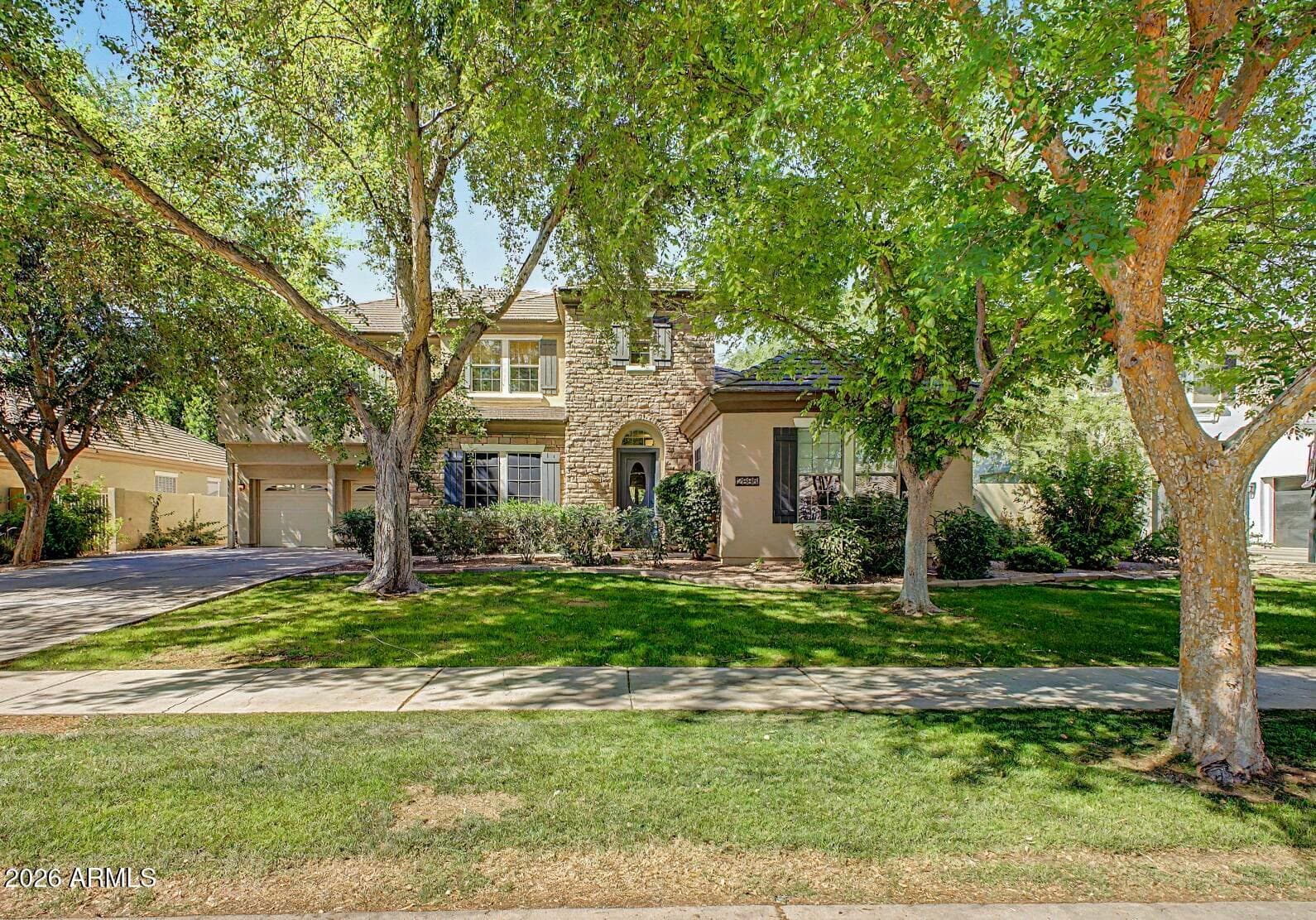 2886 E Washington Ave — photo 1