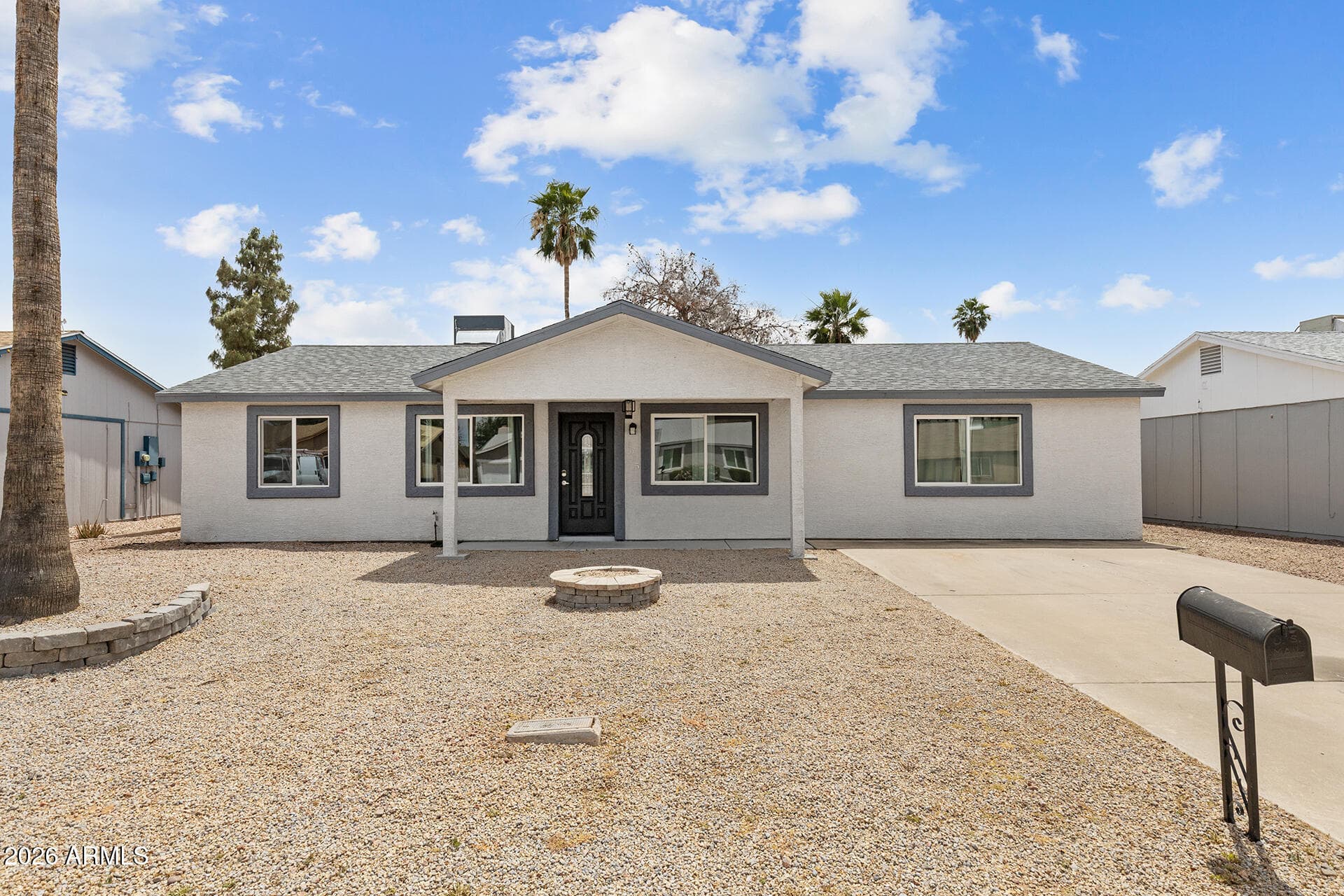 3915 E Hillery Dr — photo 1