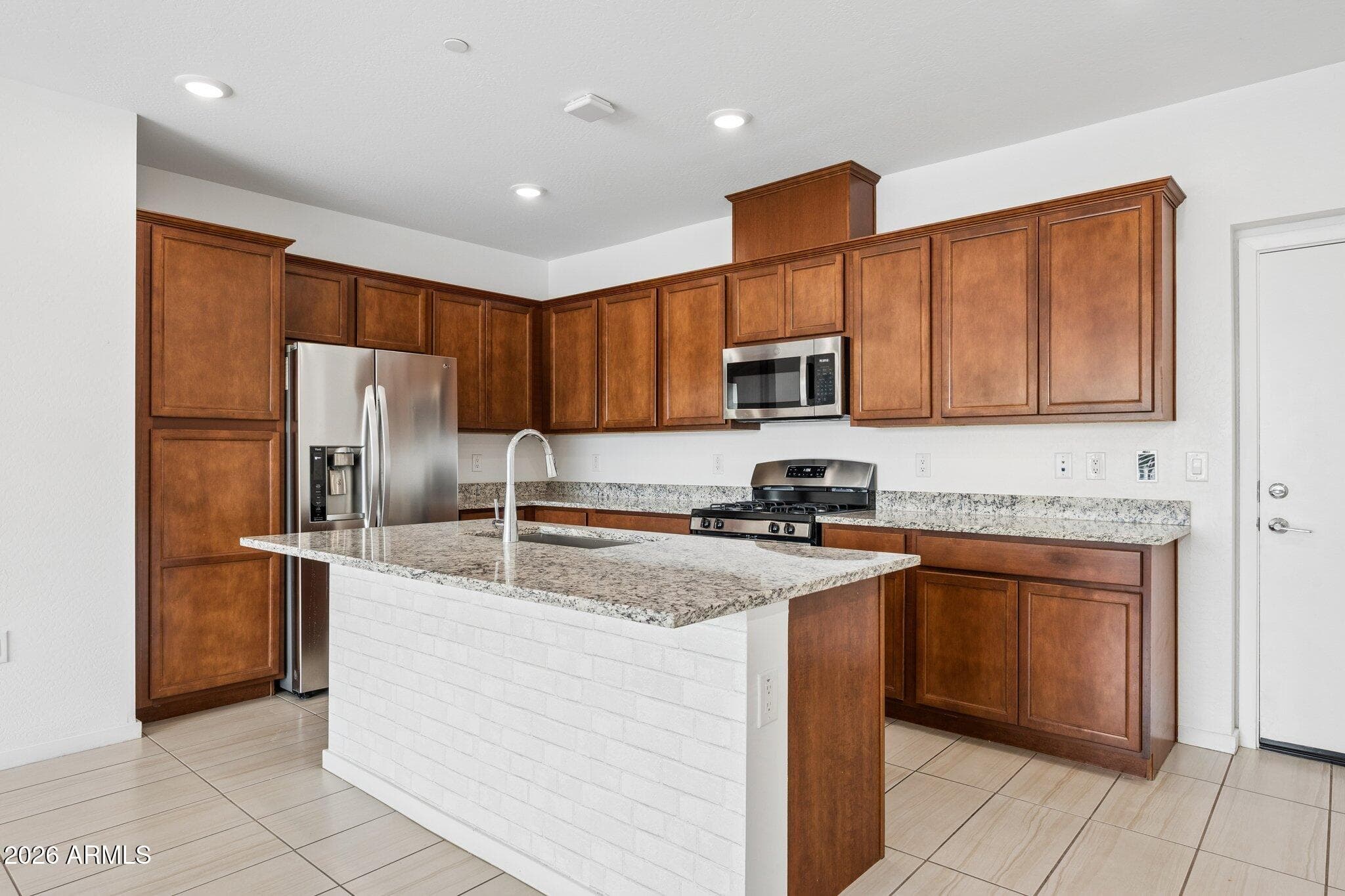 760 E DORAL AVE - Photo 5