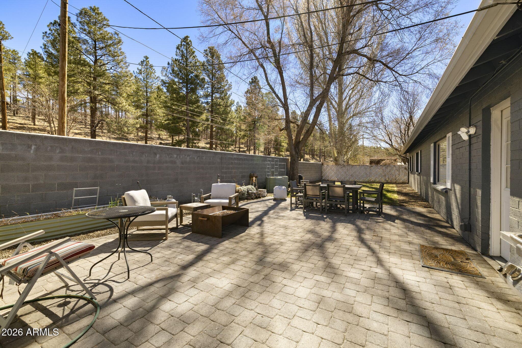 1928 N Lynn Dr — photo 16