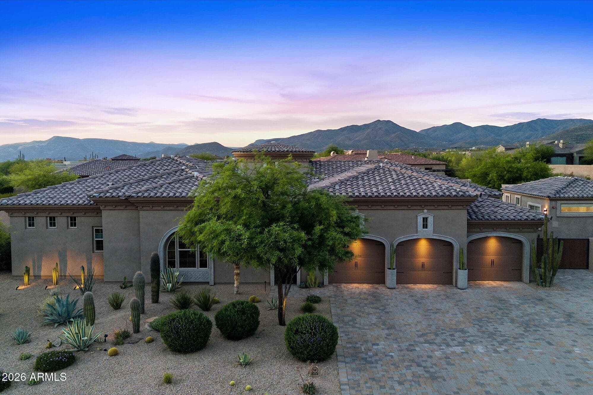 8512 E Eagle Claw Dr — photo 1
